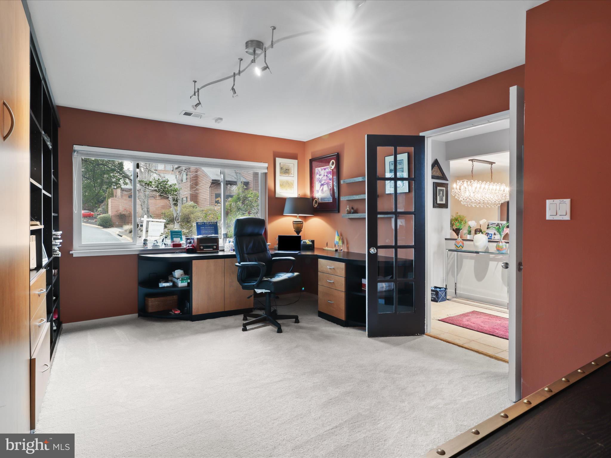 RESTON - Residential