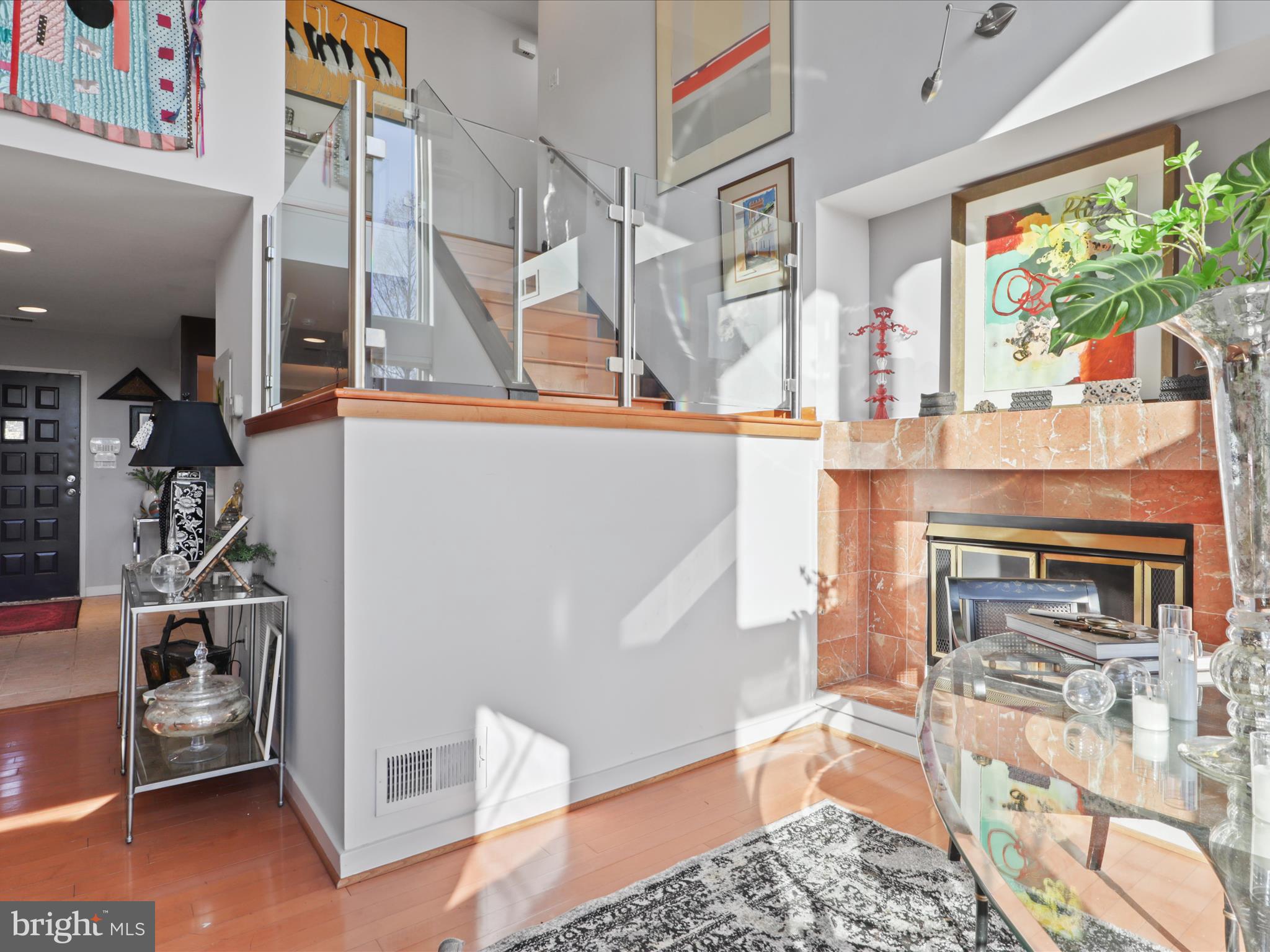 RESTON - Residential