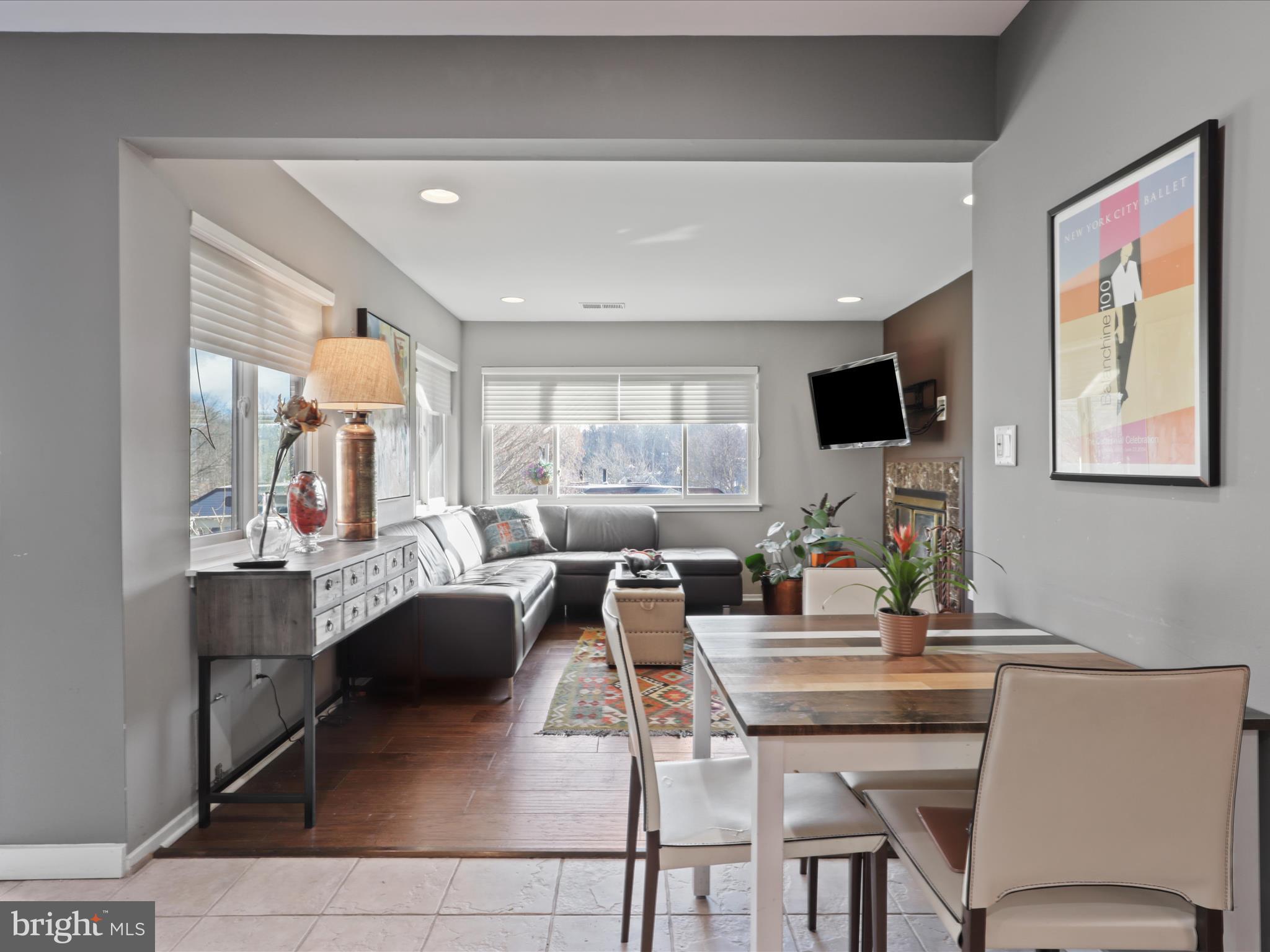 RESTON - Residential