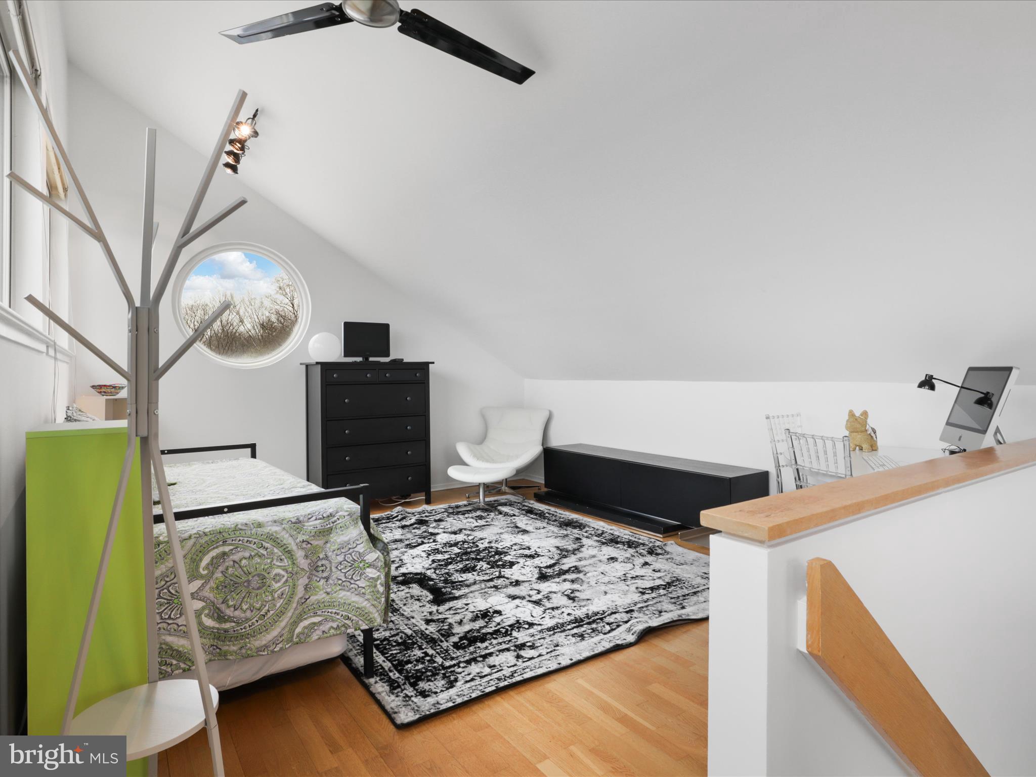 RESTON - Residential