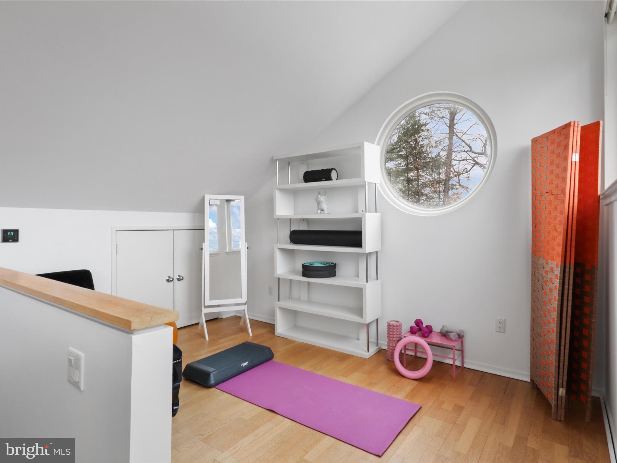 RESTON - Residential