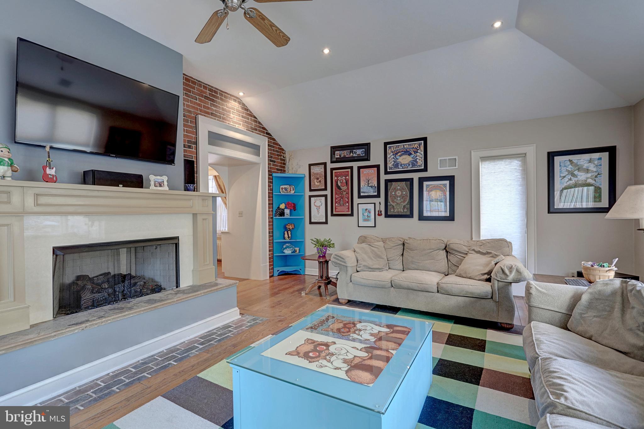 SPRINGDALE - Residential