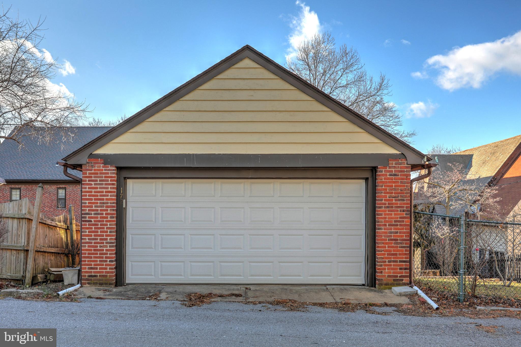 SPRINGDALE - Residential