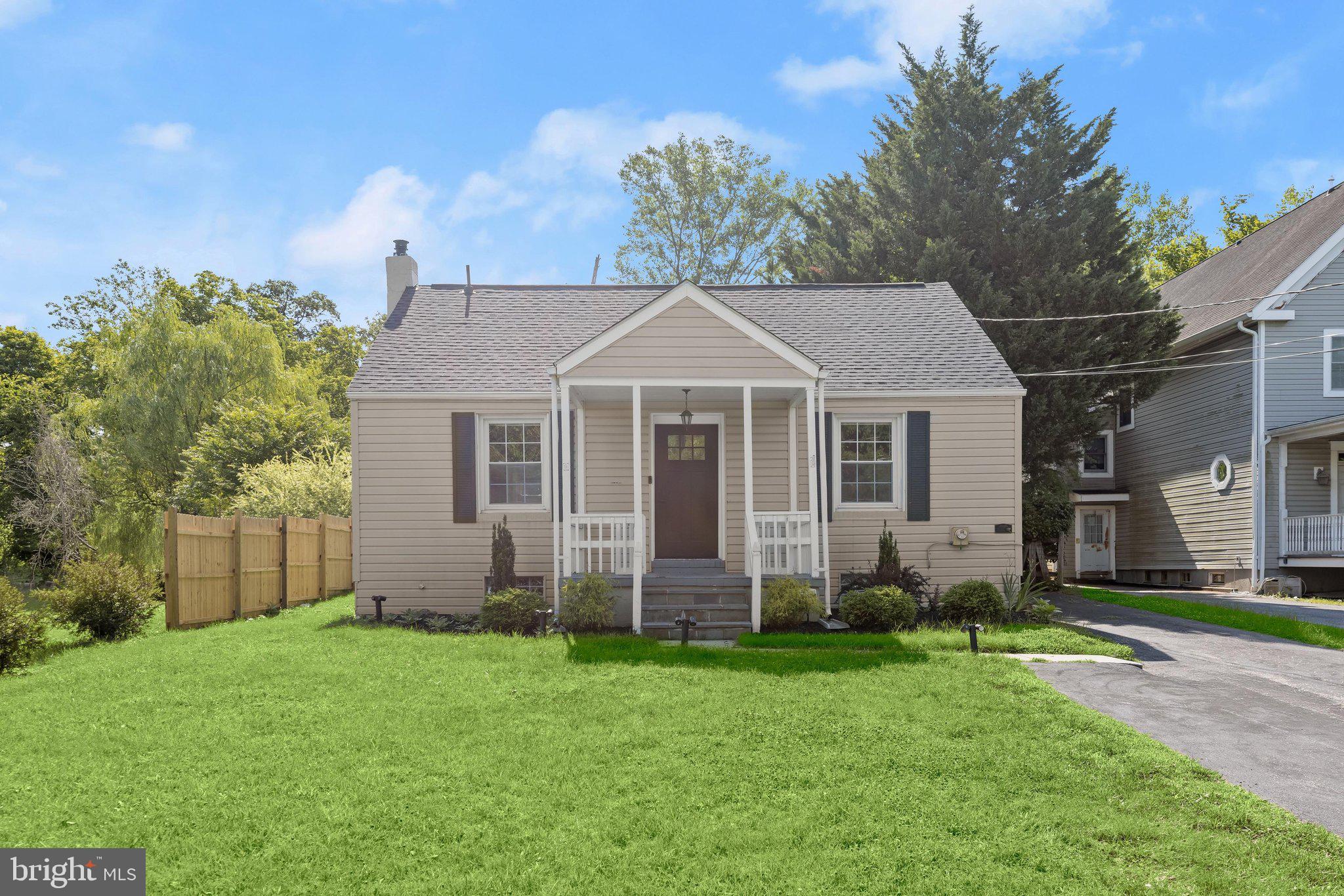 1429 FRONT AVENUE