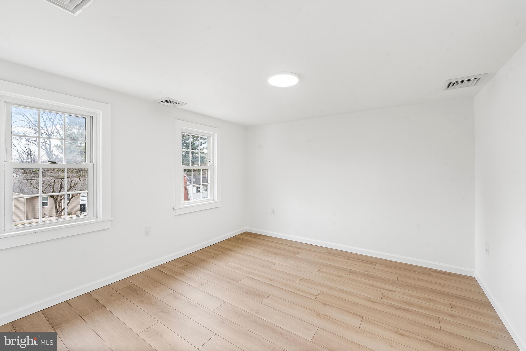 CHURCH HILL - Residential