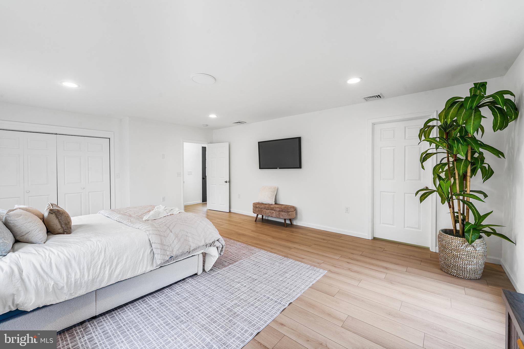 CHURCH HILL - Residential