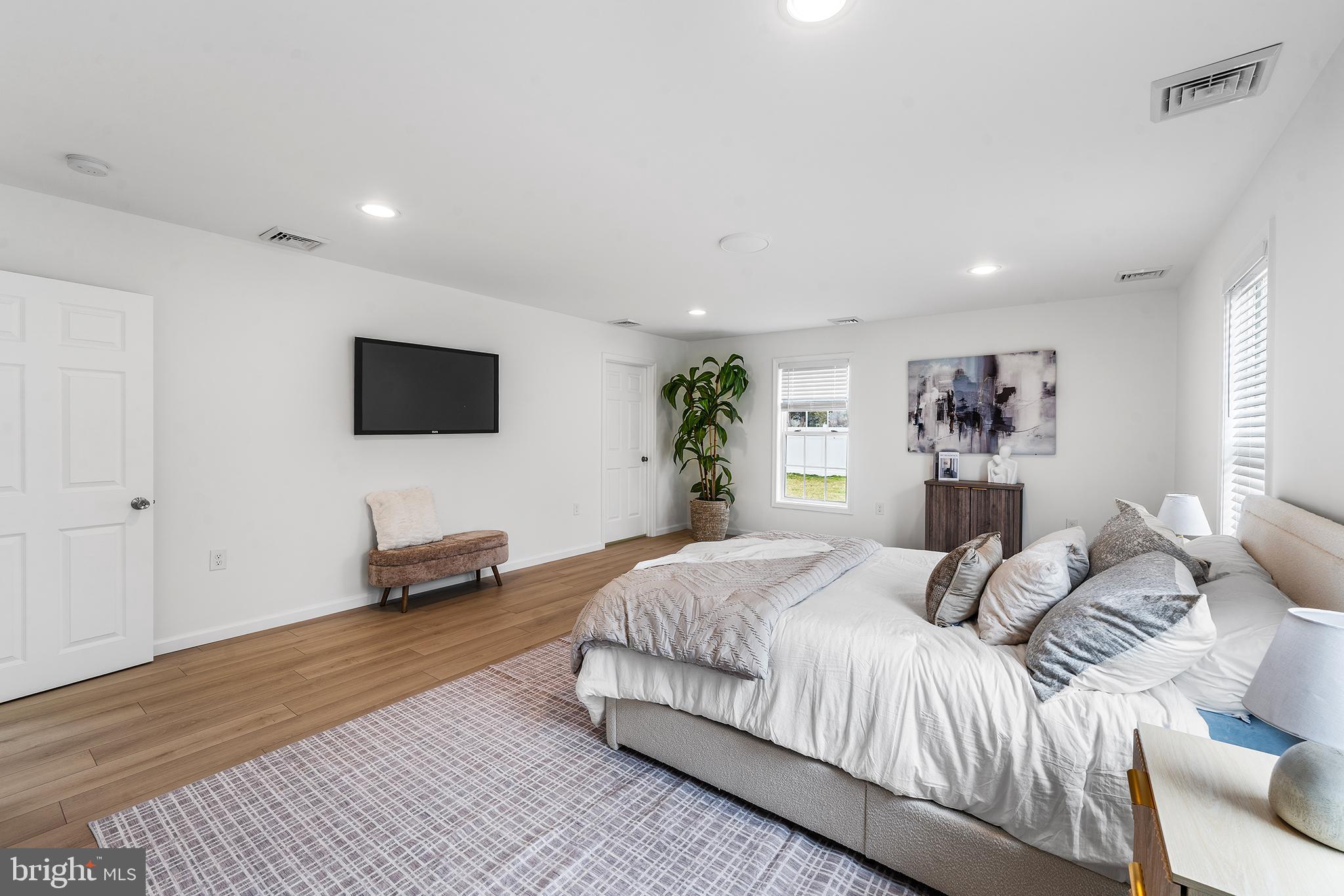 CHURCH HILL - Residential