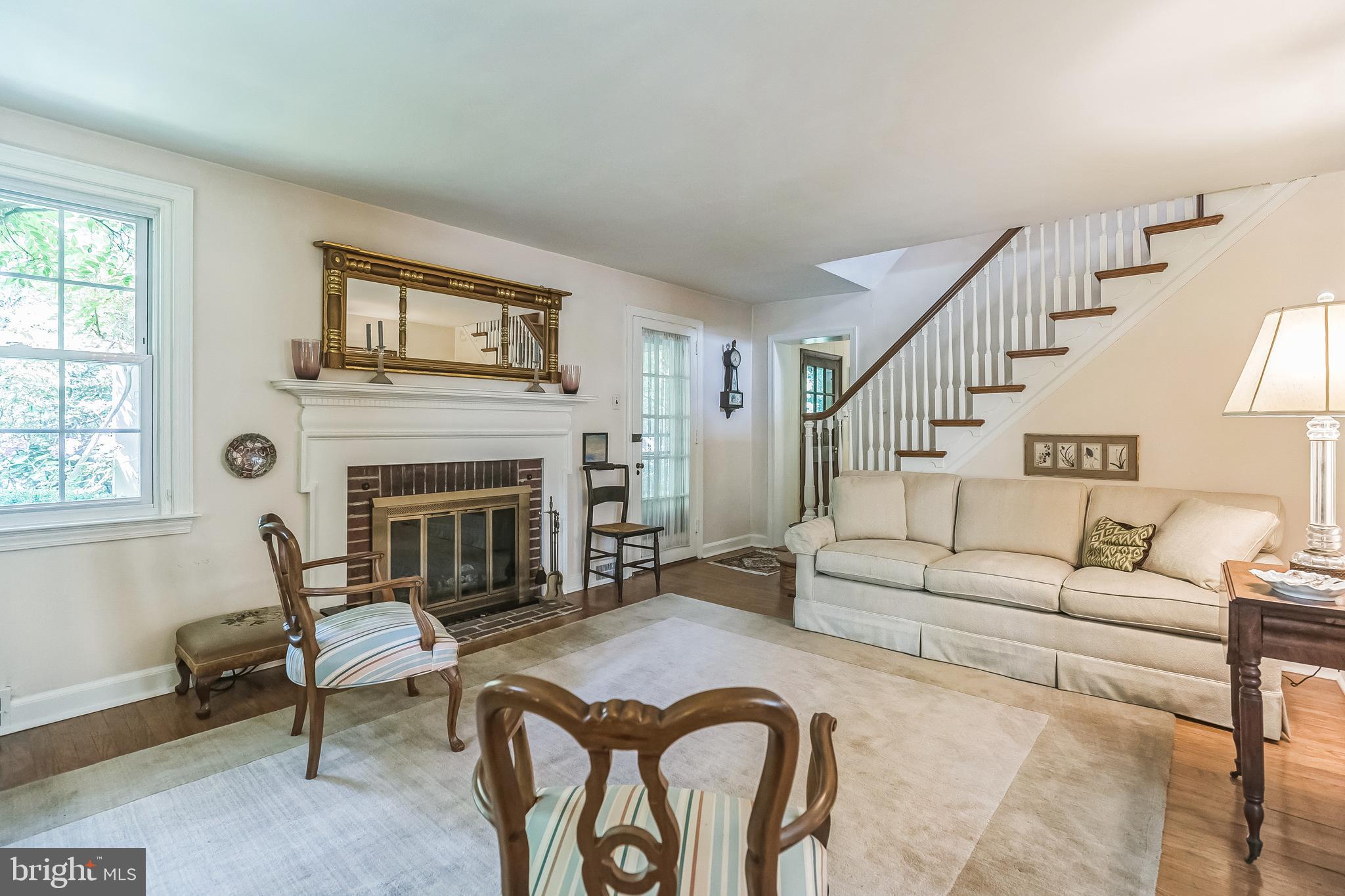 435 LAVEROCK ROAD