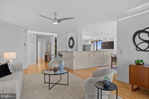 Photo of 4141 Henderson Road #910, ARLINGTON, VA 22203 (MLS # VAAR2080310)