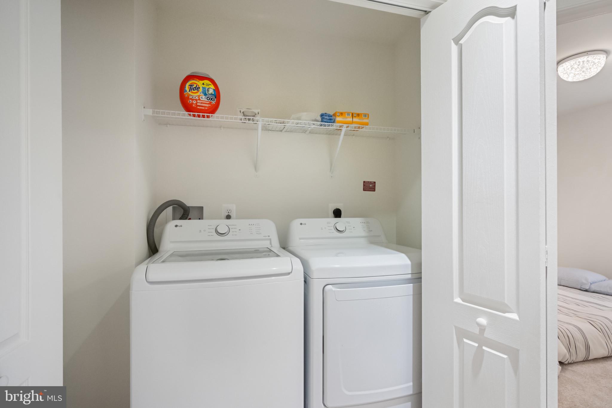 WHISPERING PINES - Residential