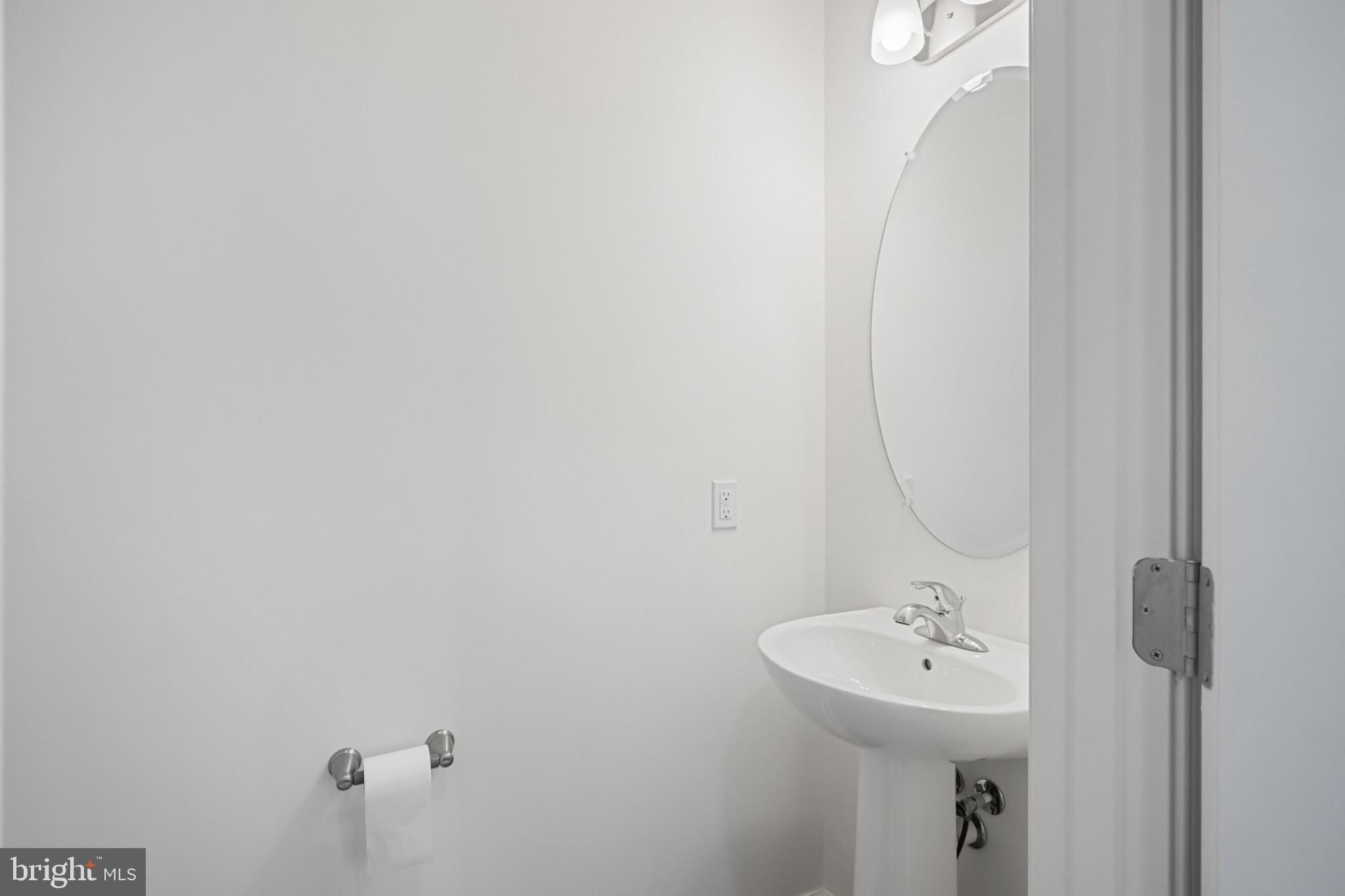 WHISPERING PINES - Residential