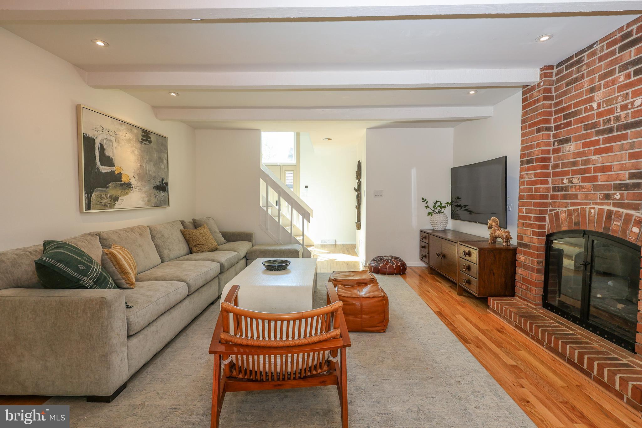 ITHAN MILLS - Residential