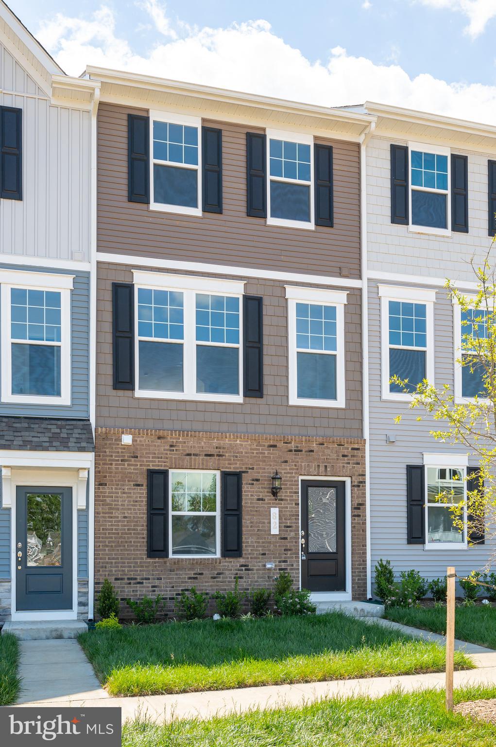 PRESIDENTS POINTE - Residential Lease