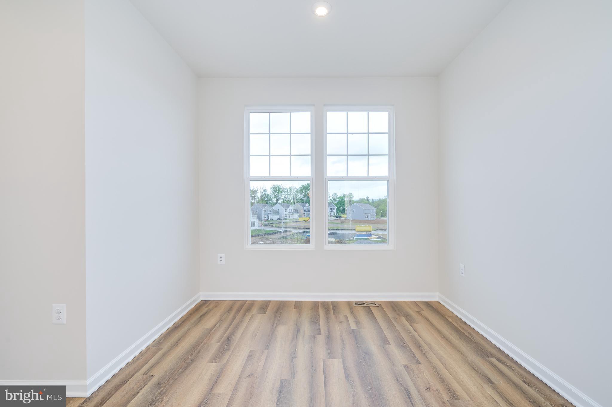 PRESIDENTS POINTE - Residential Lease