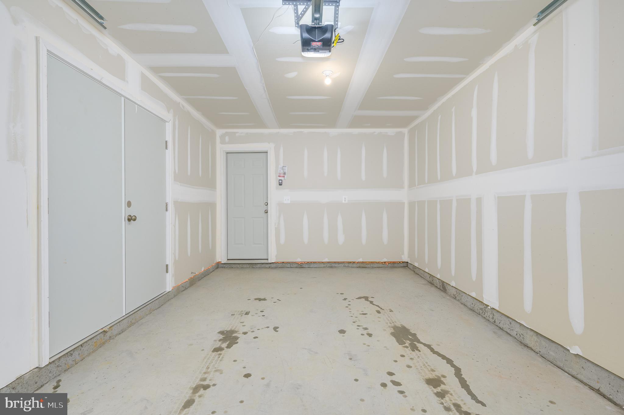 PRESIDENTS POINTE - Residential Lease