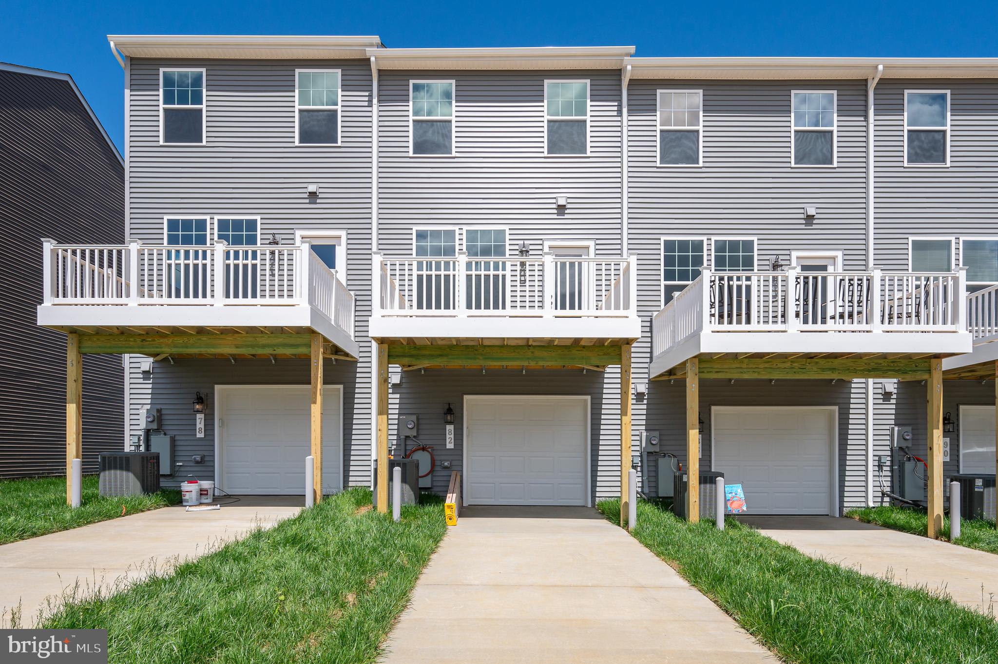 PRESIDENTS POINTE - Residential Lease