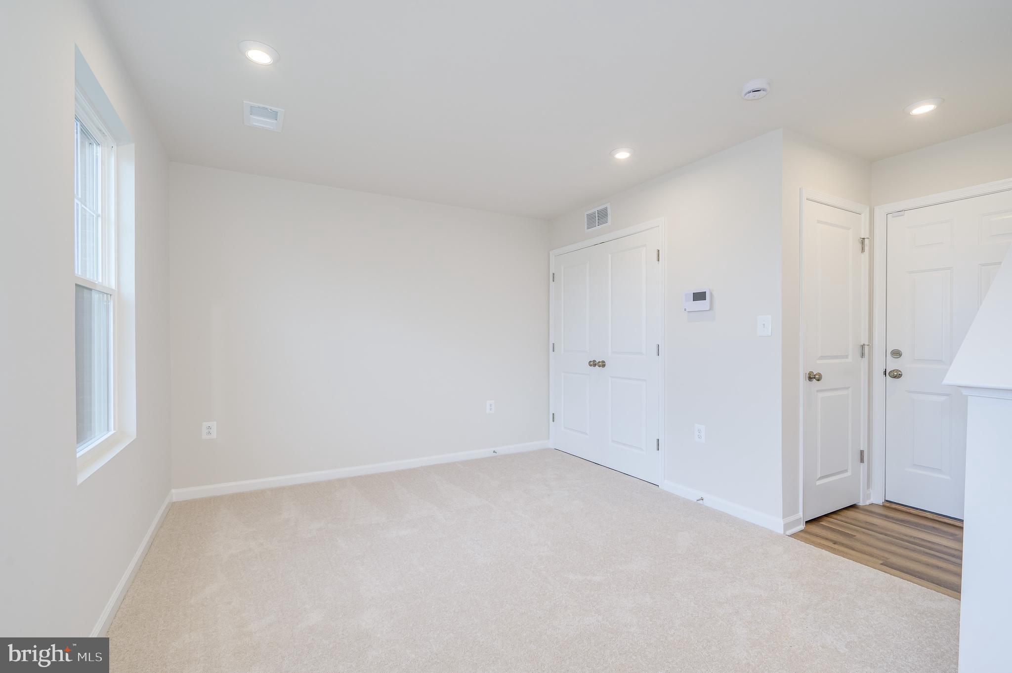 PRESIDENTS POINTE - Residential Lease