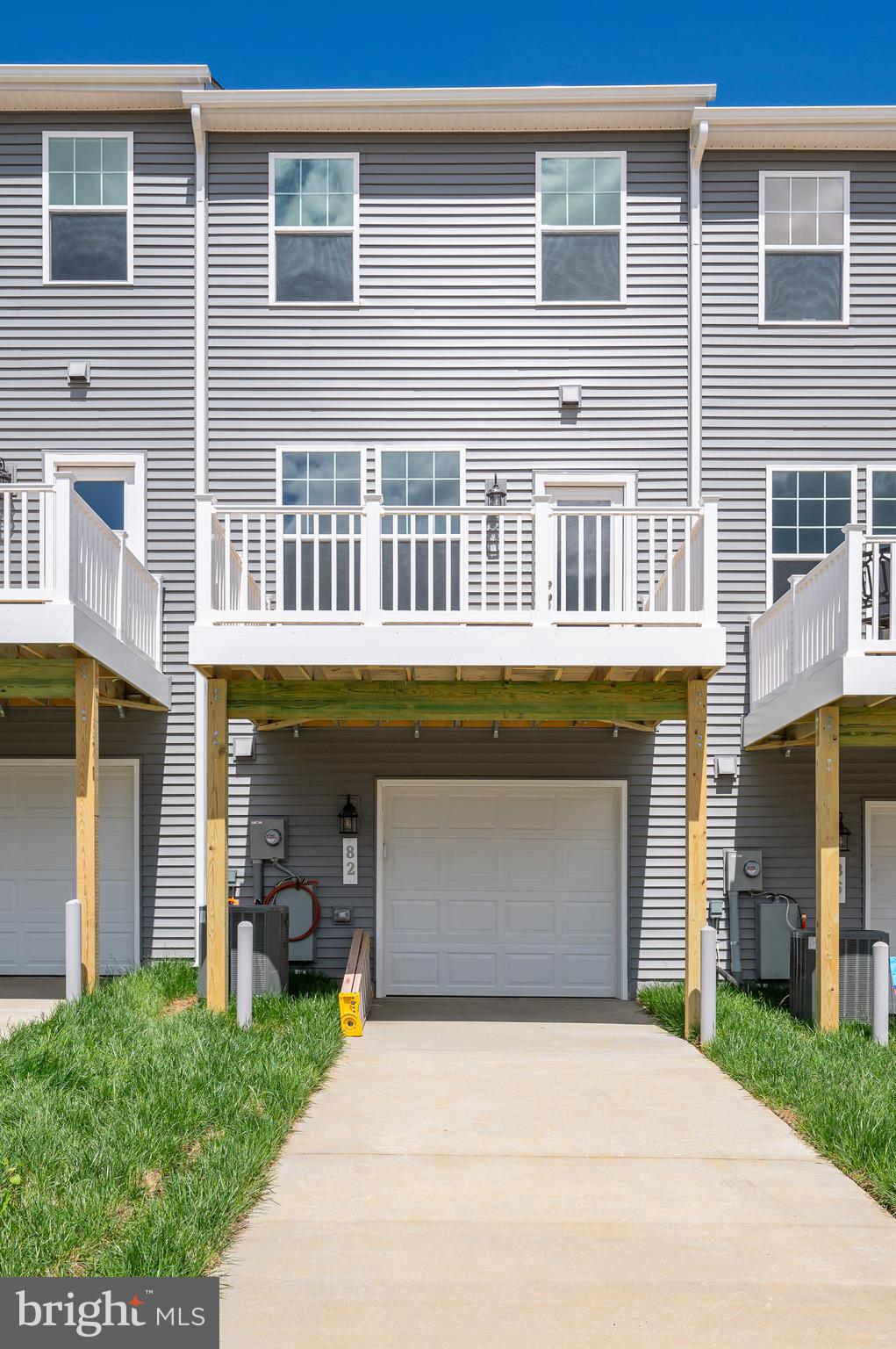 PRESIDENTS POINTE - Residential Lease