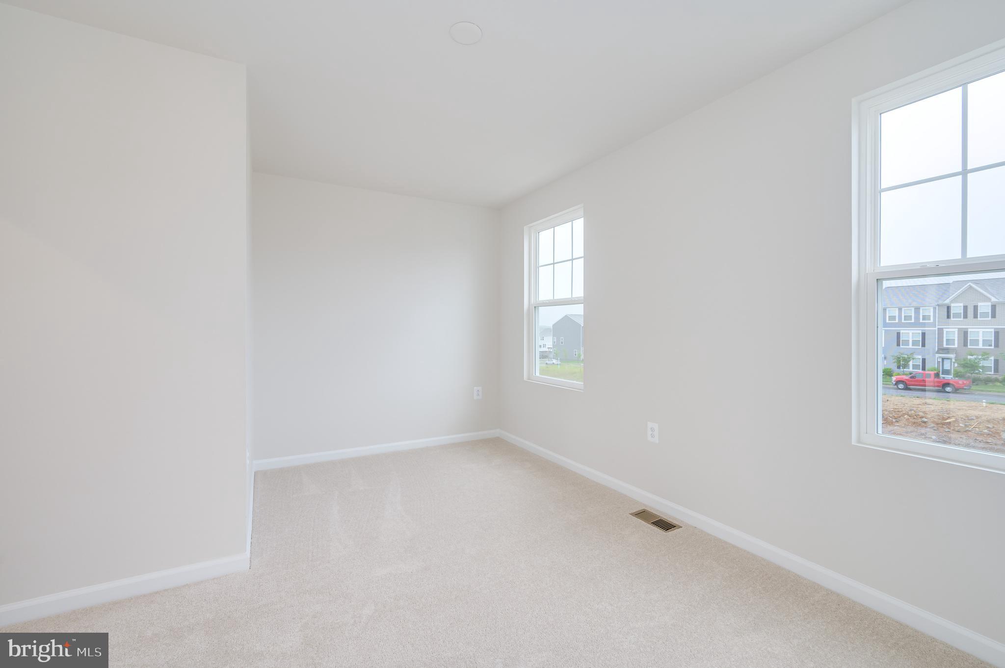 PRESIDENTS POINTE - Residential Lease