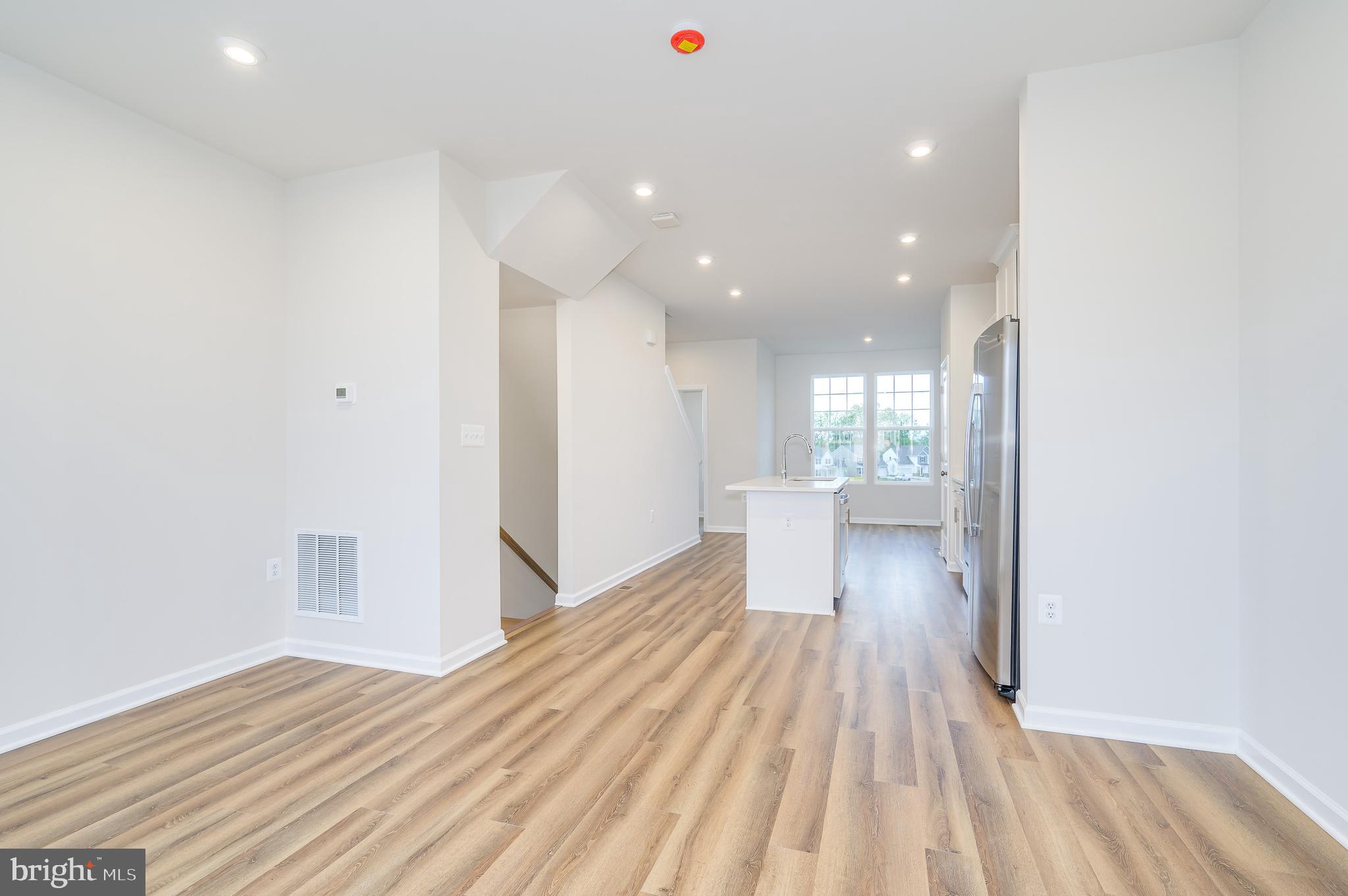 PRESIDENTS POINTE - Residential Lease