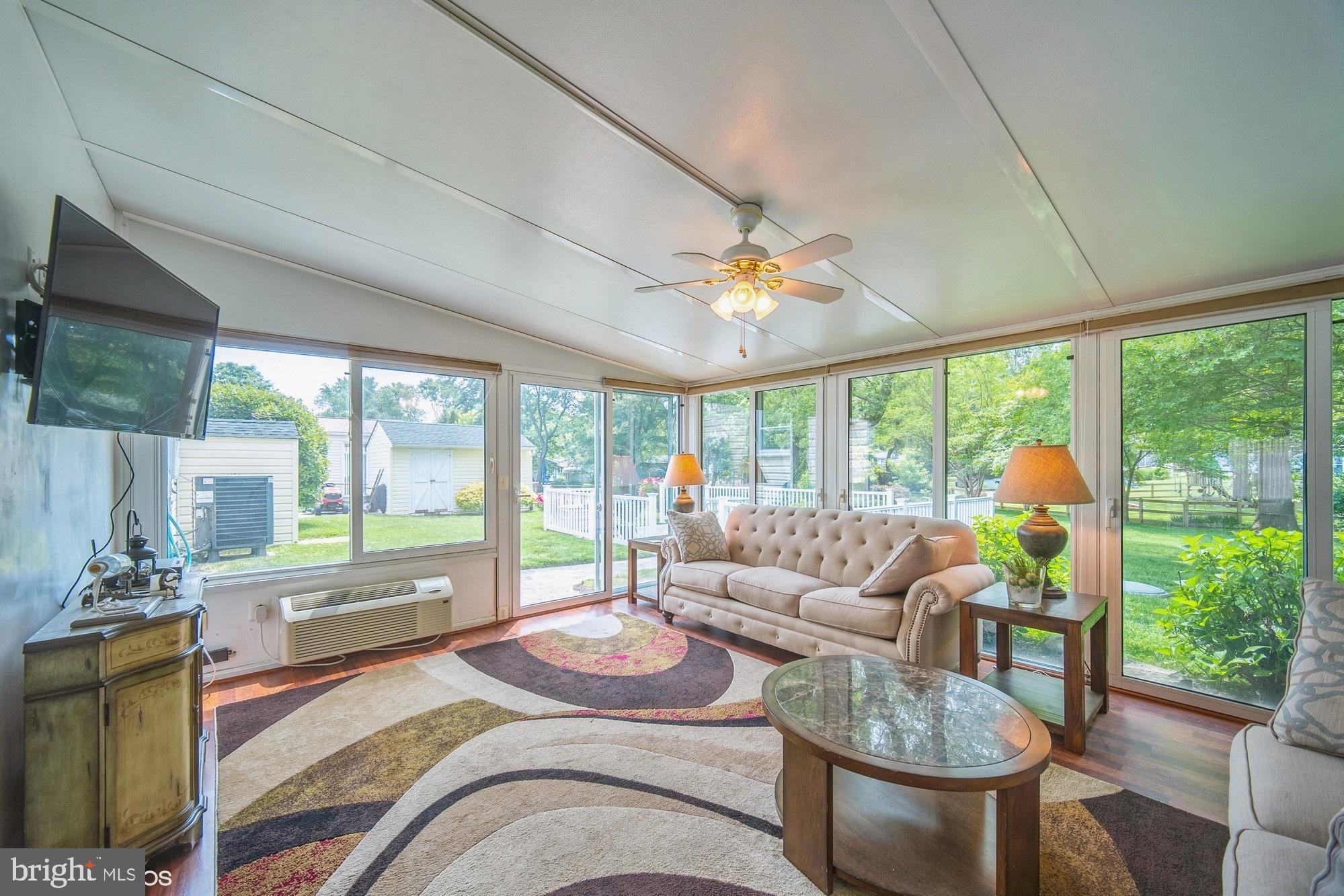 HOLLY HILL HARBOR - Residential