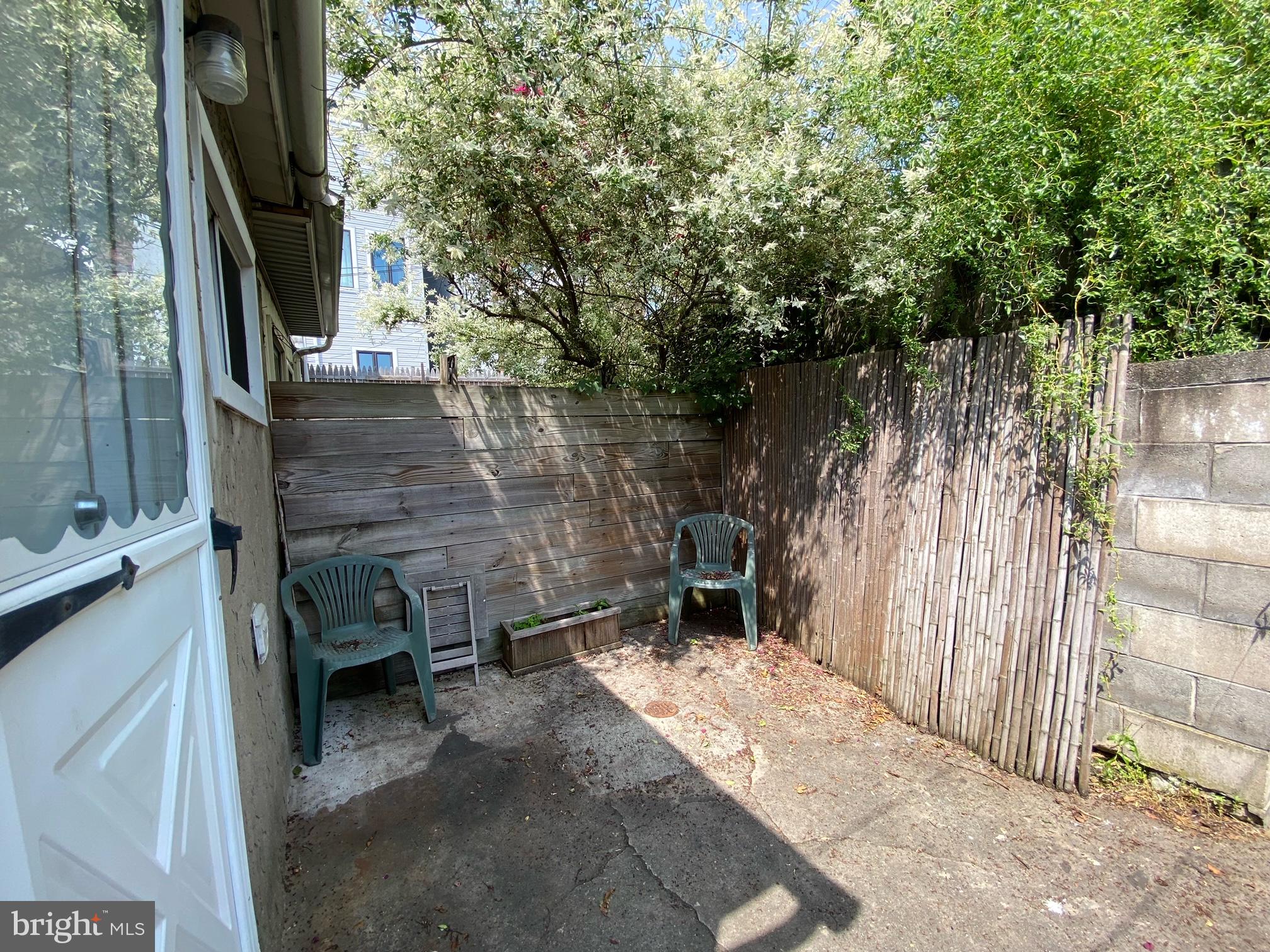 FAIRMOUNT - Residential Lease