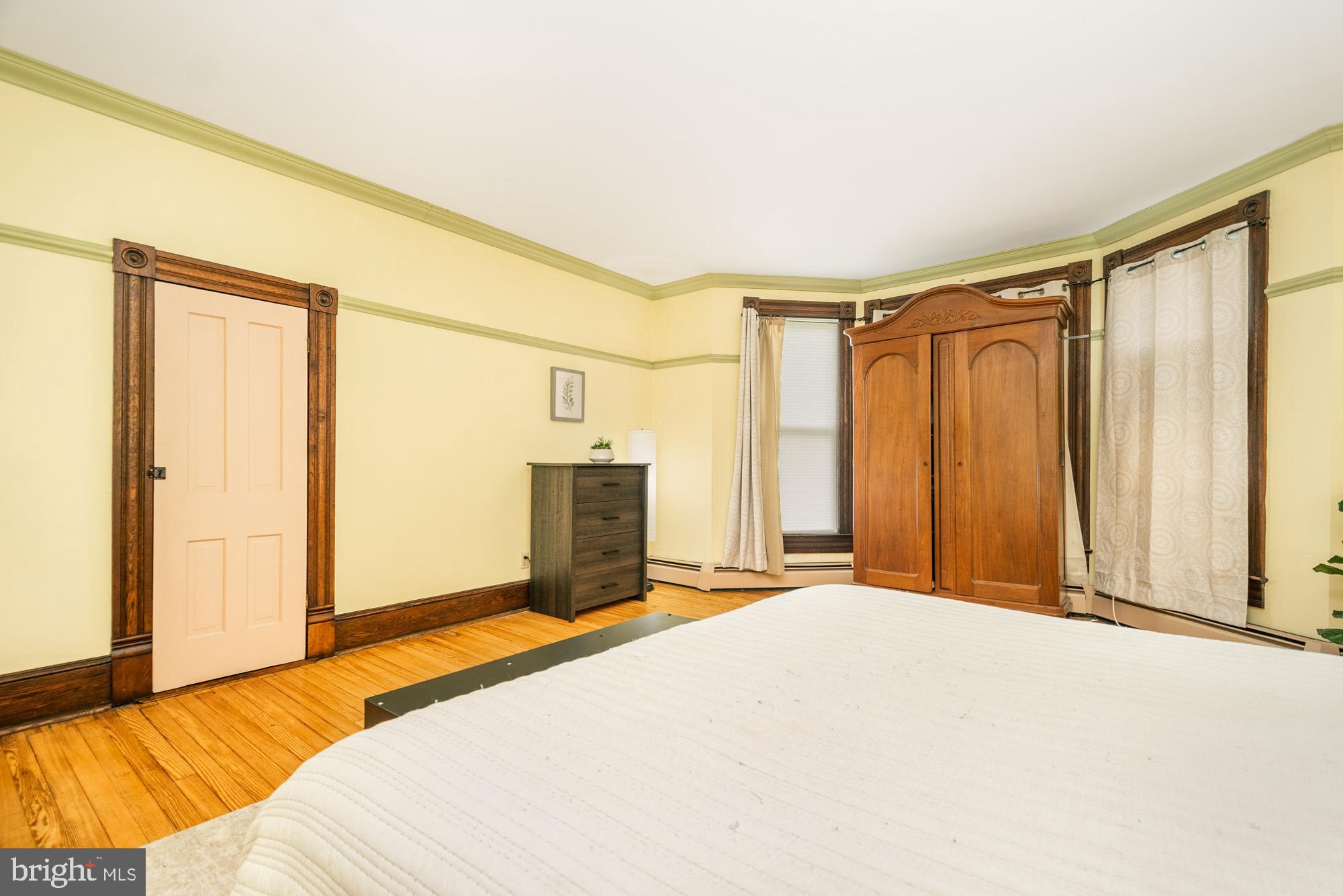 MOUNTAIN LAKE PARK - Residential