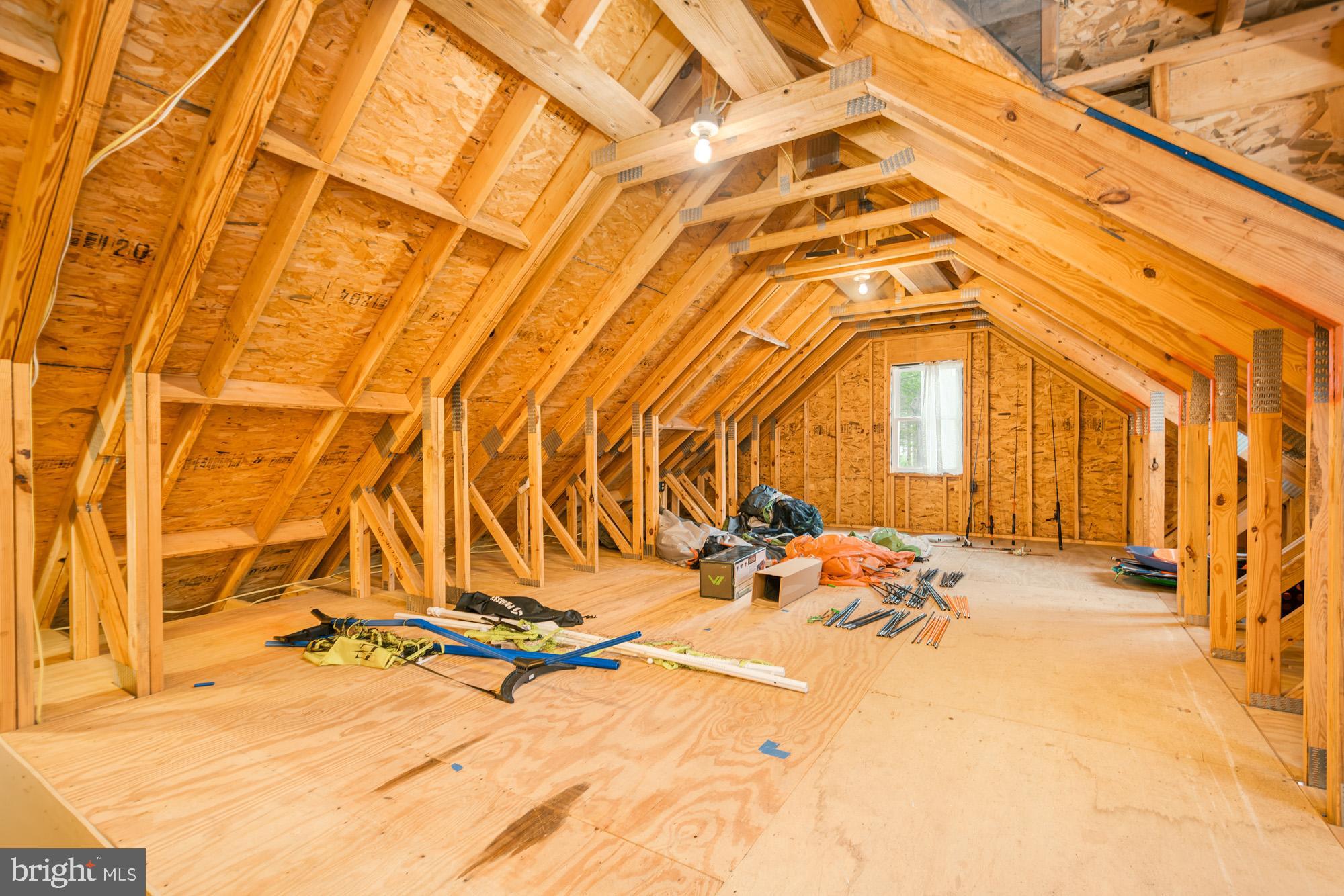 MOUNTAIN LAKE PARK - Residential