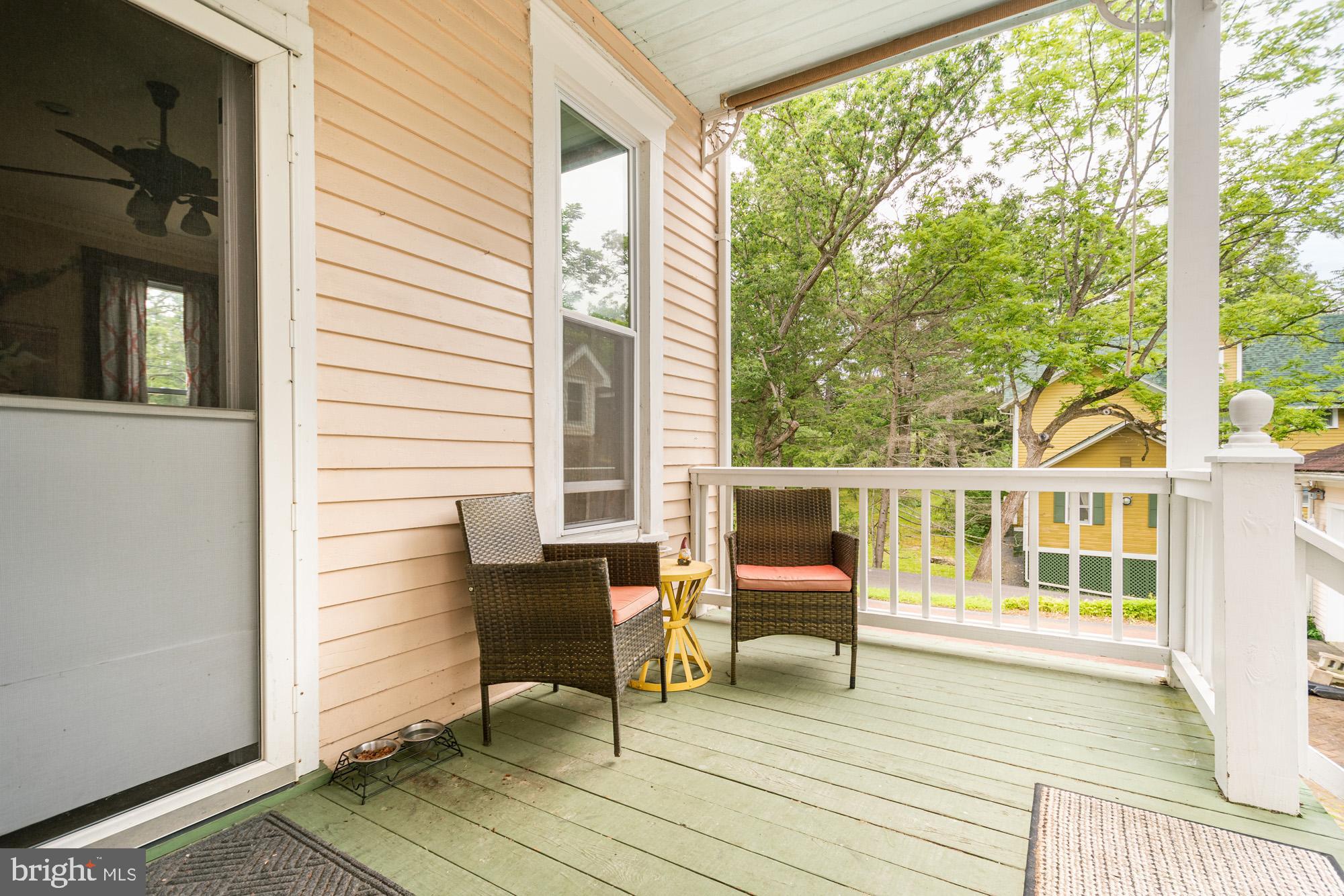 MOUNTAIN LAKE PARK - Residential