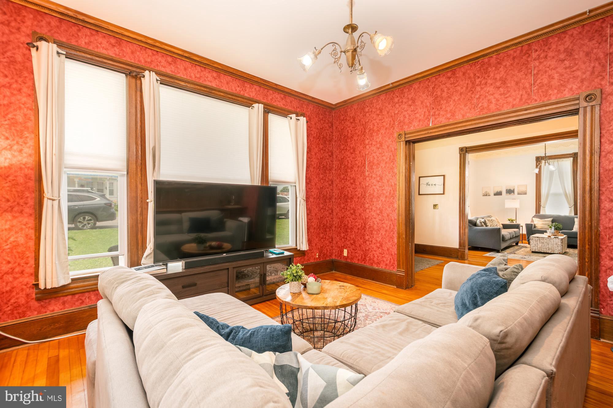 MOUNTAIN LAKE PARK - Residential