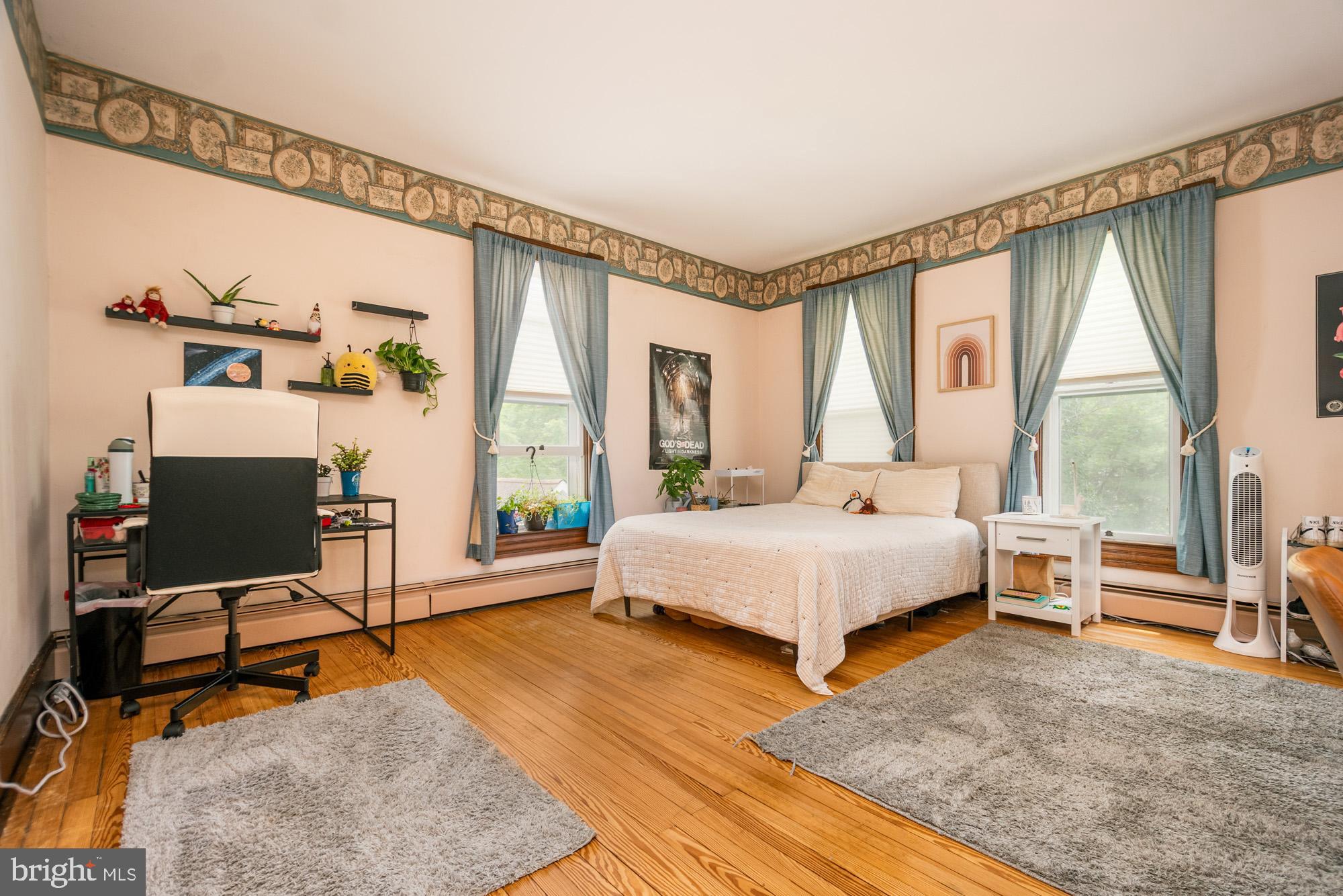 MOUNTAIN LAKE PARK - Residential