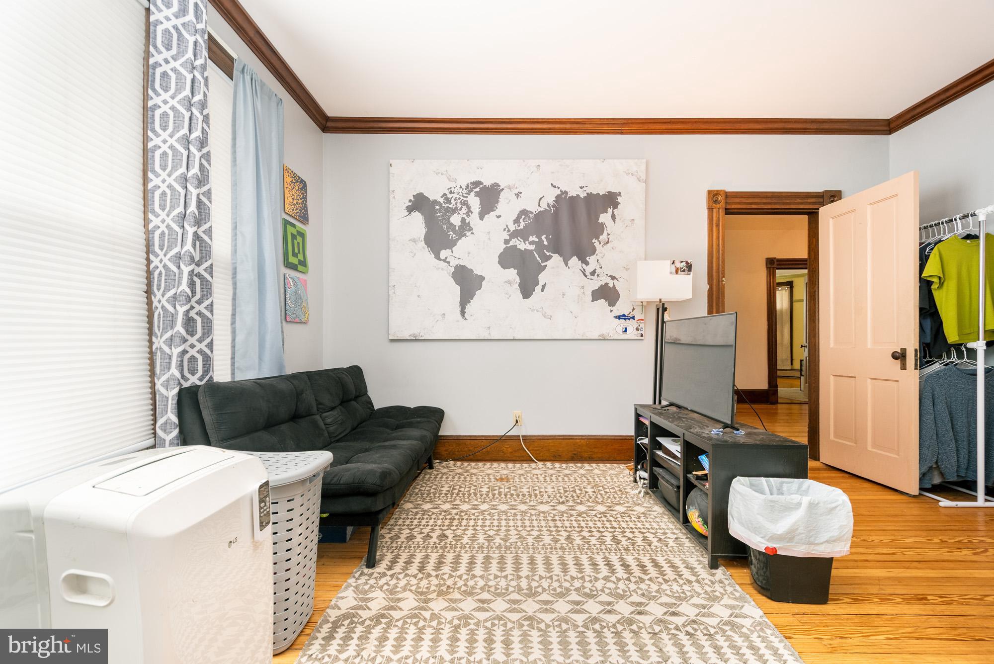 MOUNTAIN LAKE PARK - Residential