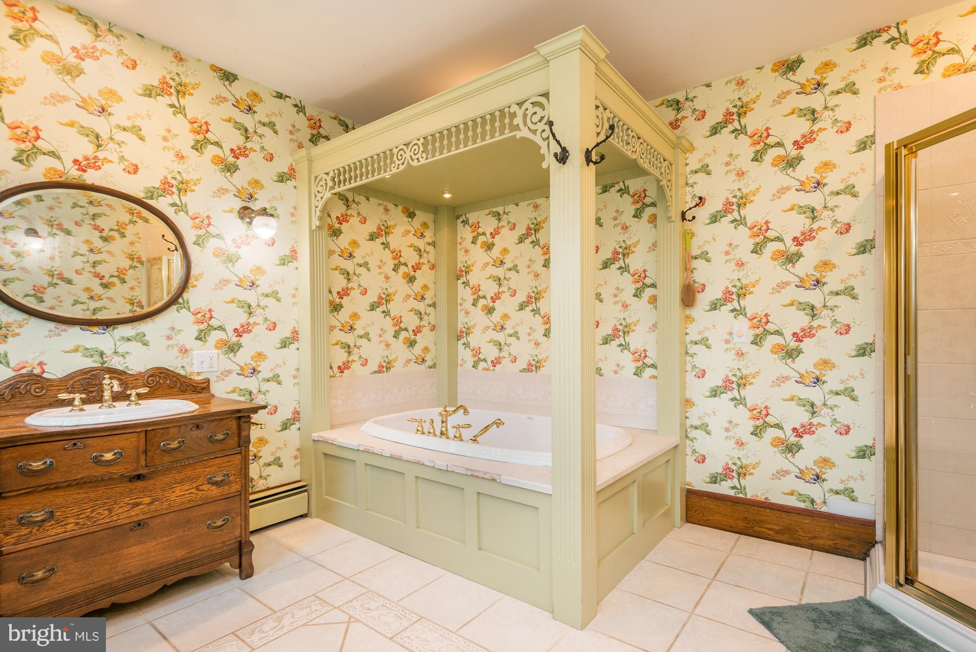 MOUNTAIN LAKE PARK - Residential