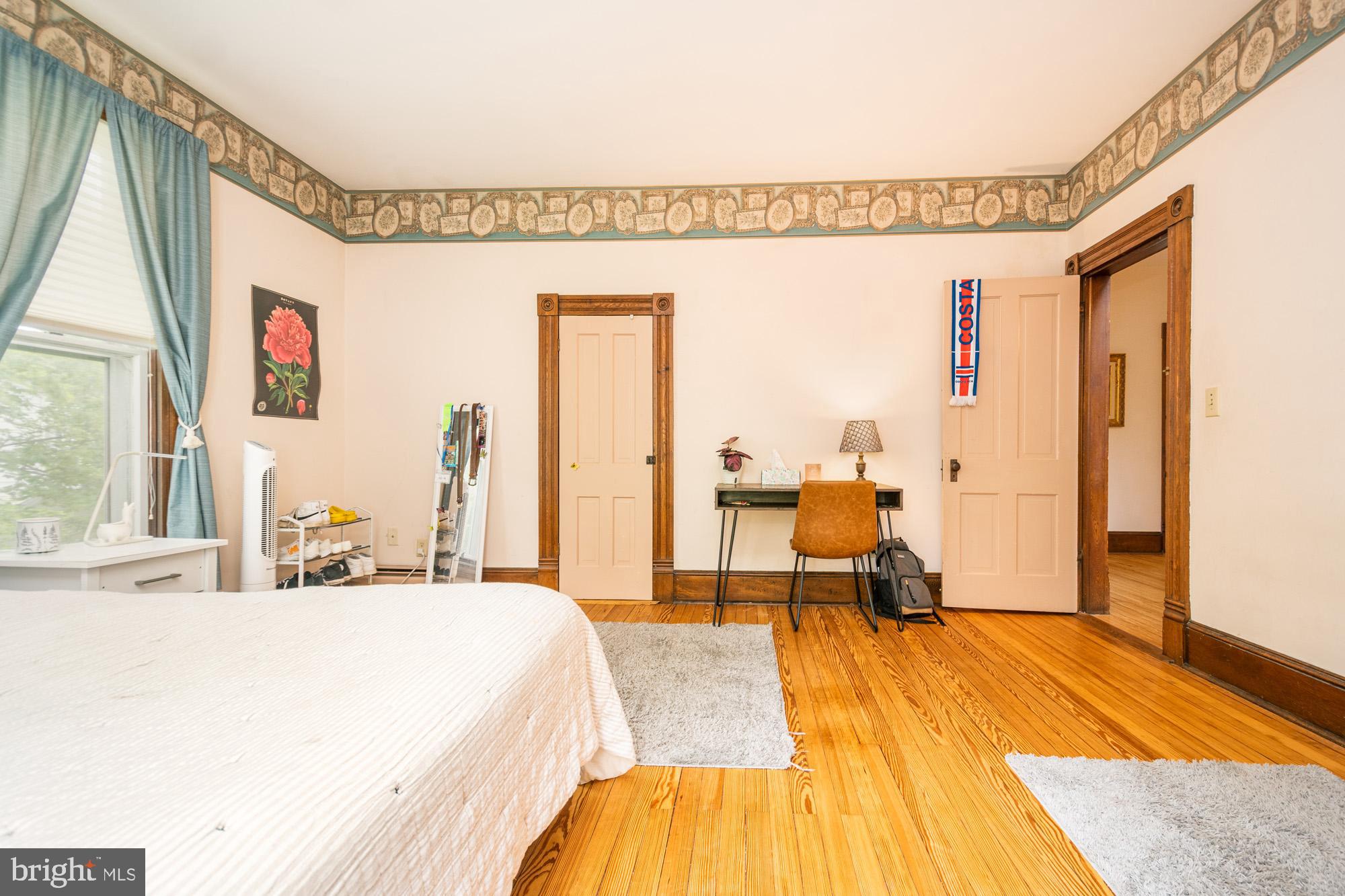 MOUNTAIN LAKE PARK - Residential