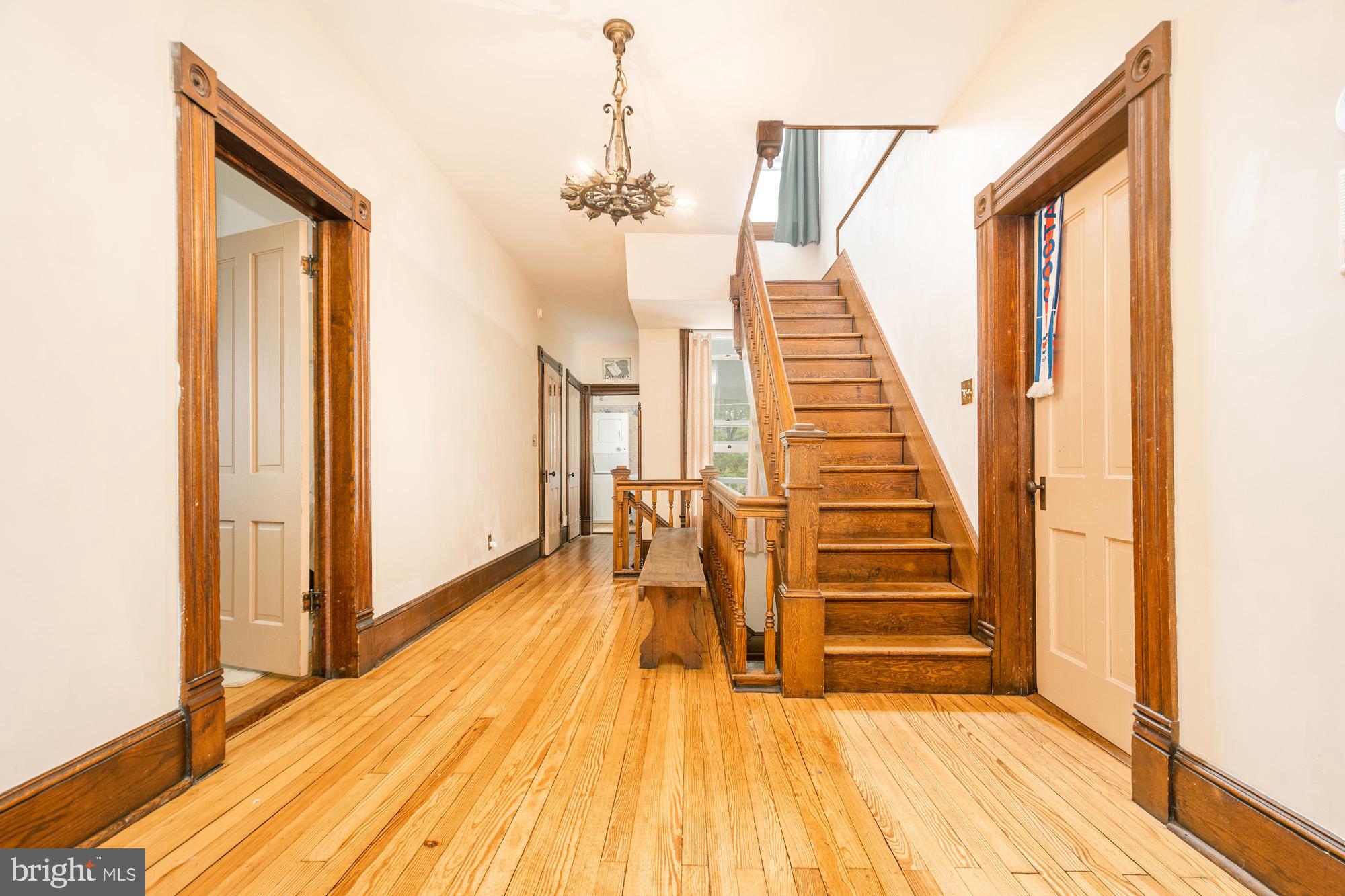 MOUNTAIN LAKE PARK - Residential