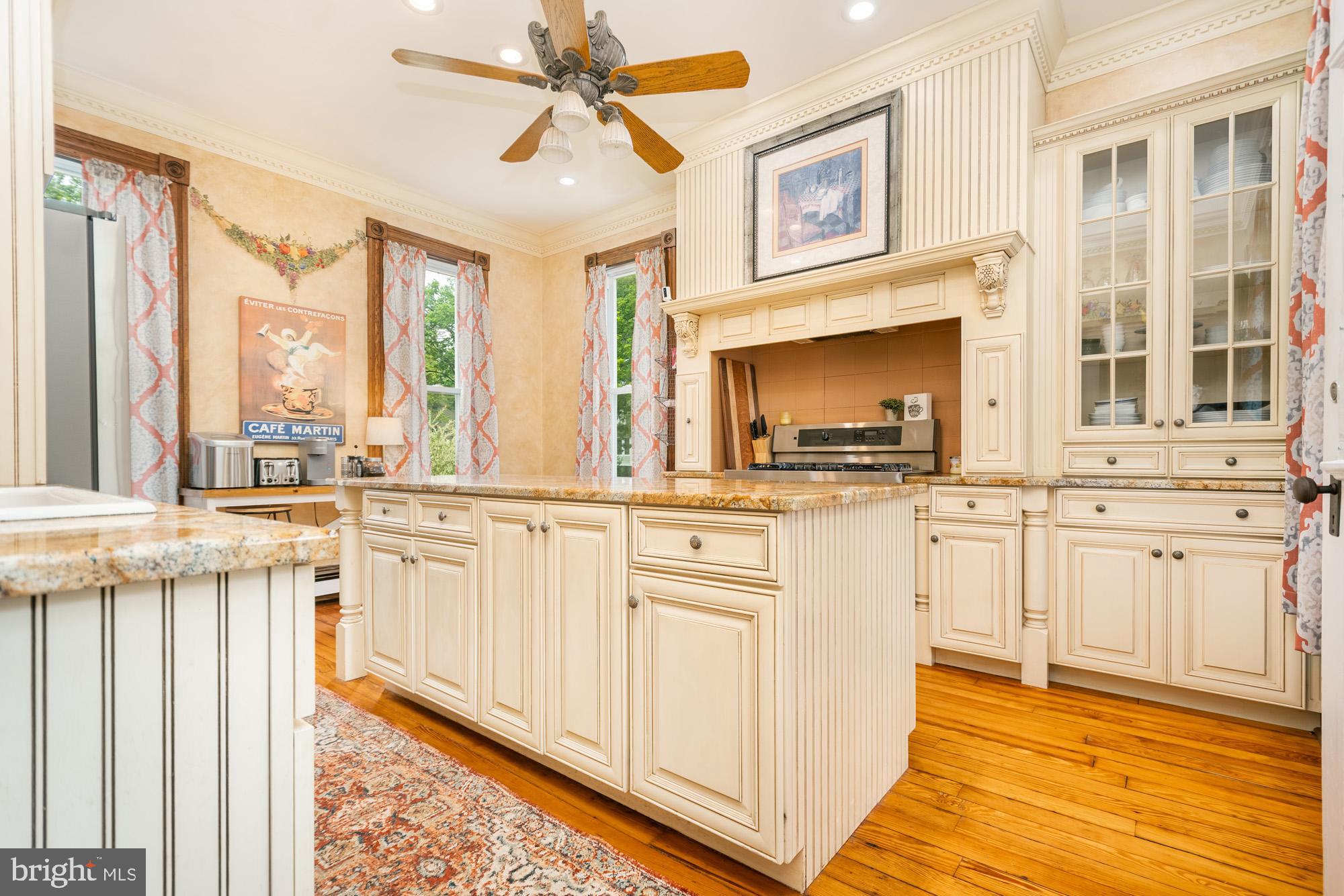 MOUNTAIN LAKE PARK - Residential