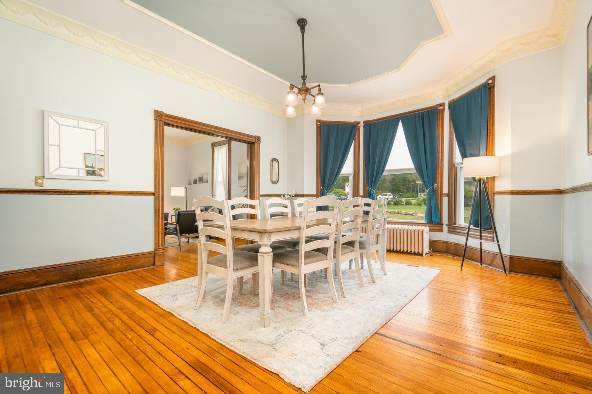 MOUNTAIN LAKE PARK - Residential