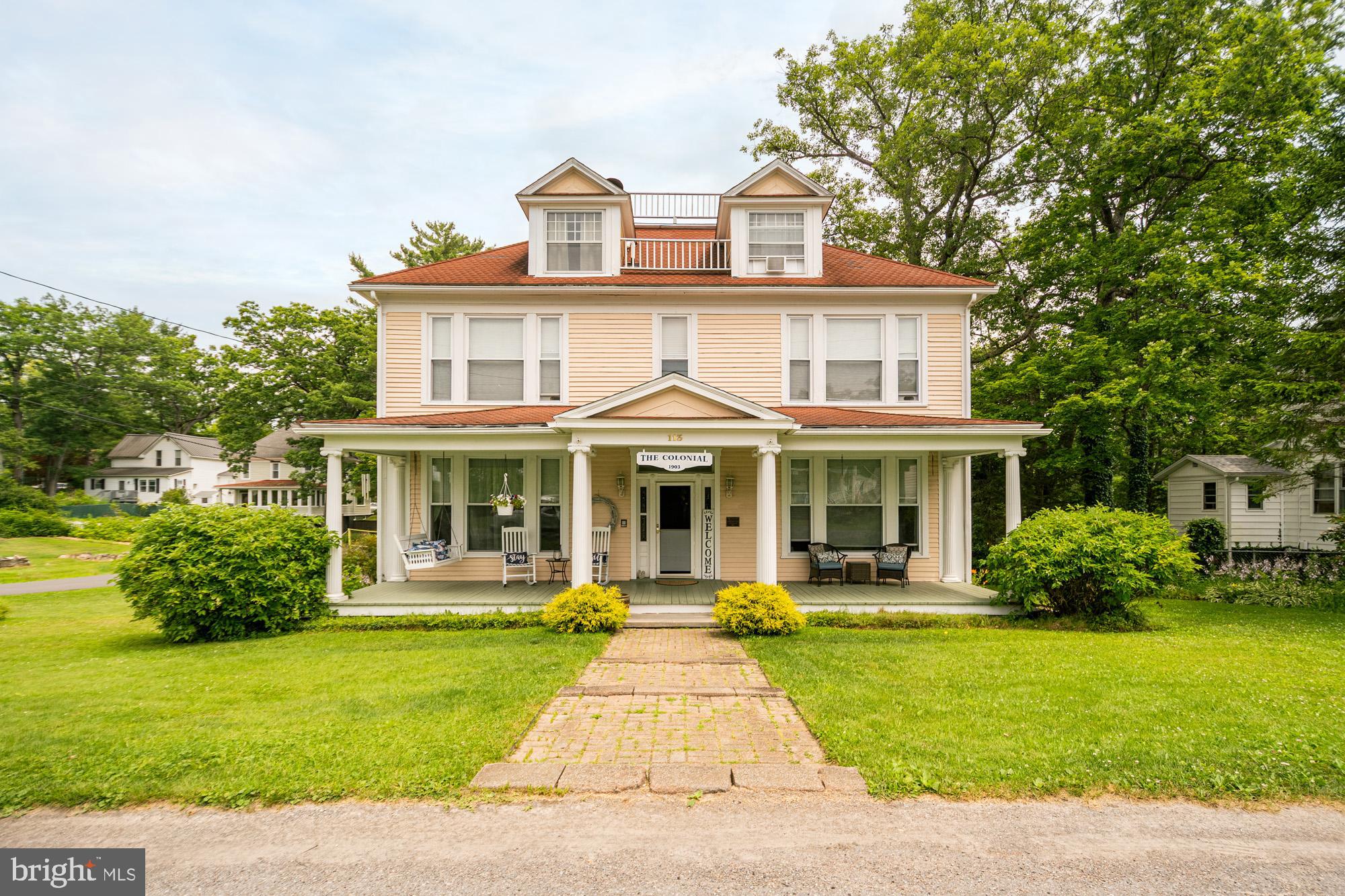 MOUNTAIN LAKE PARK - Residential