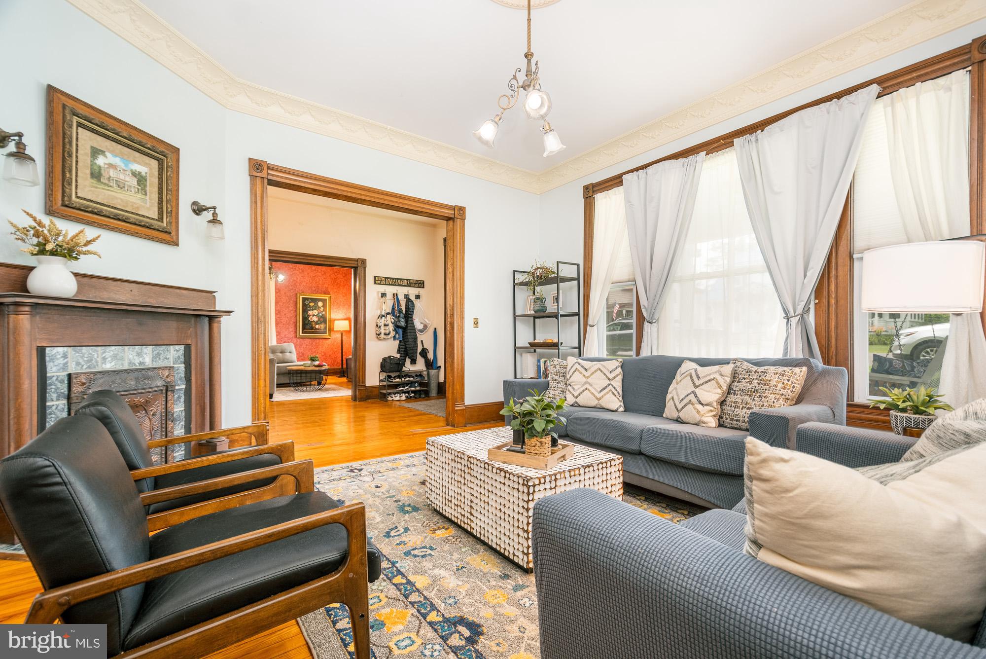 MOUNTAIN LAKE PARK - Residential