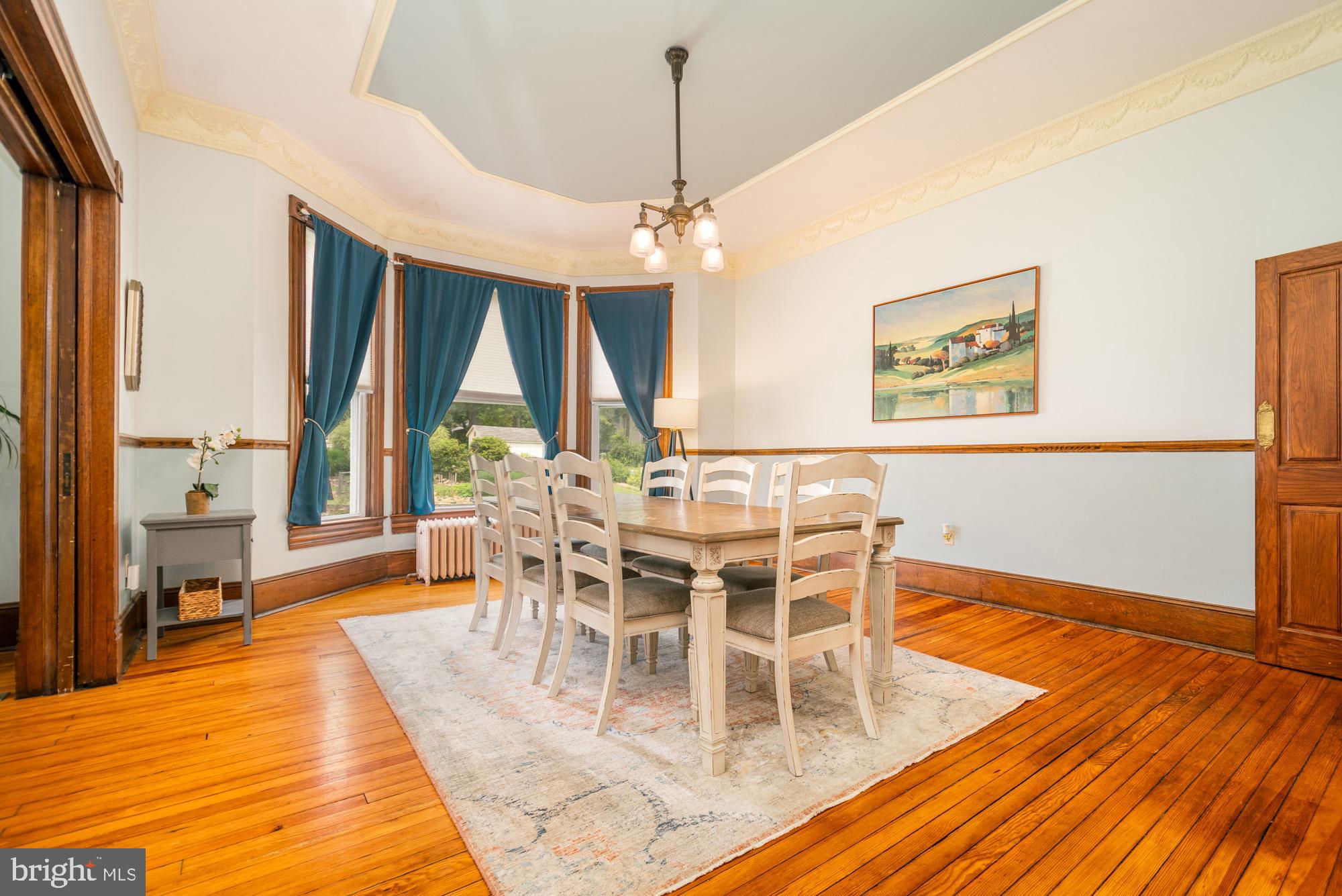 MOUNTAIN LAKE PARK - Residential