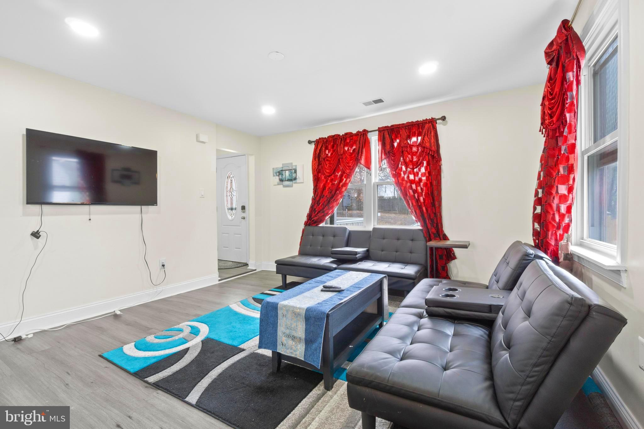 CAPITOL HEIGHTS - Residential