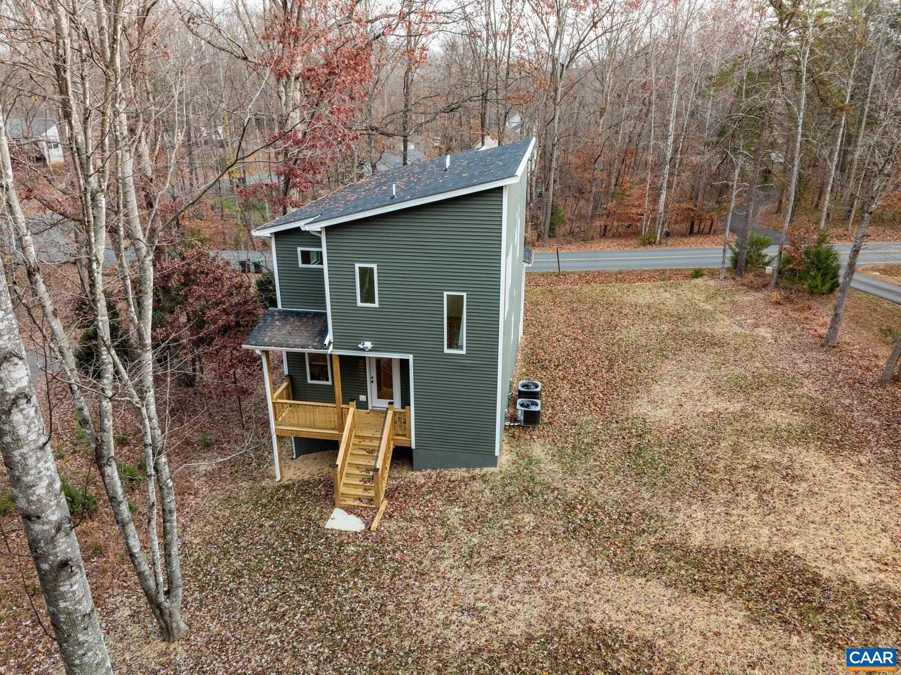 LAKE MONTICELLO - Residential