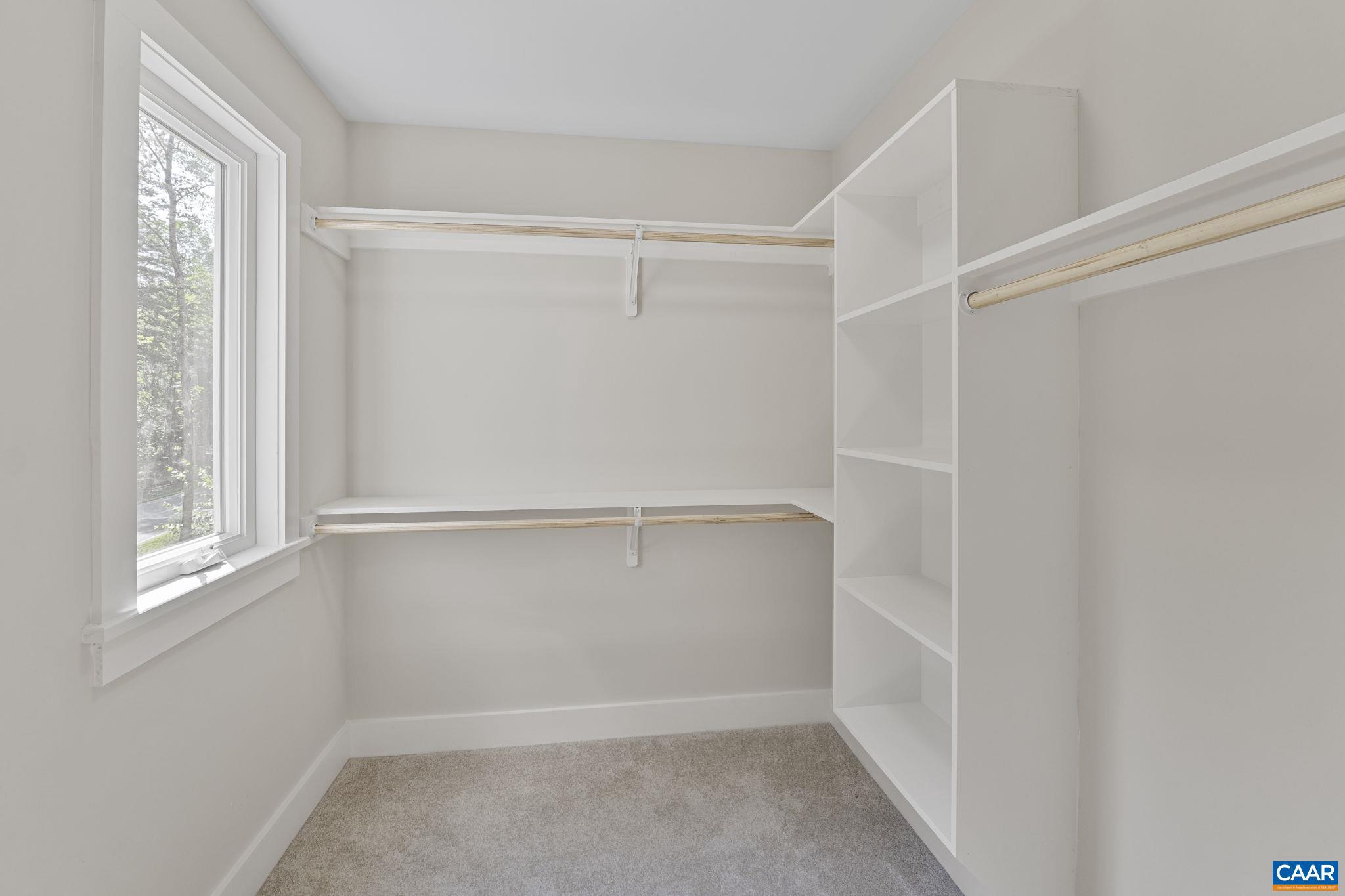 LAKE MONTICELLO - Residential