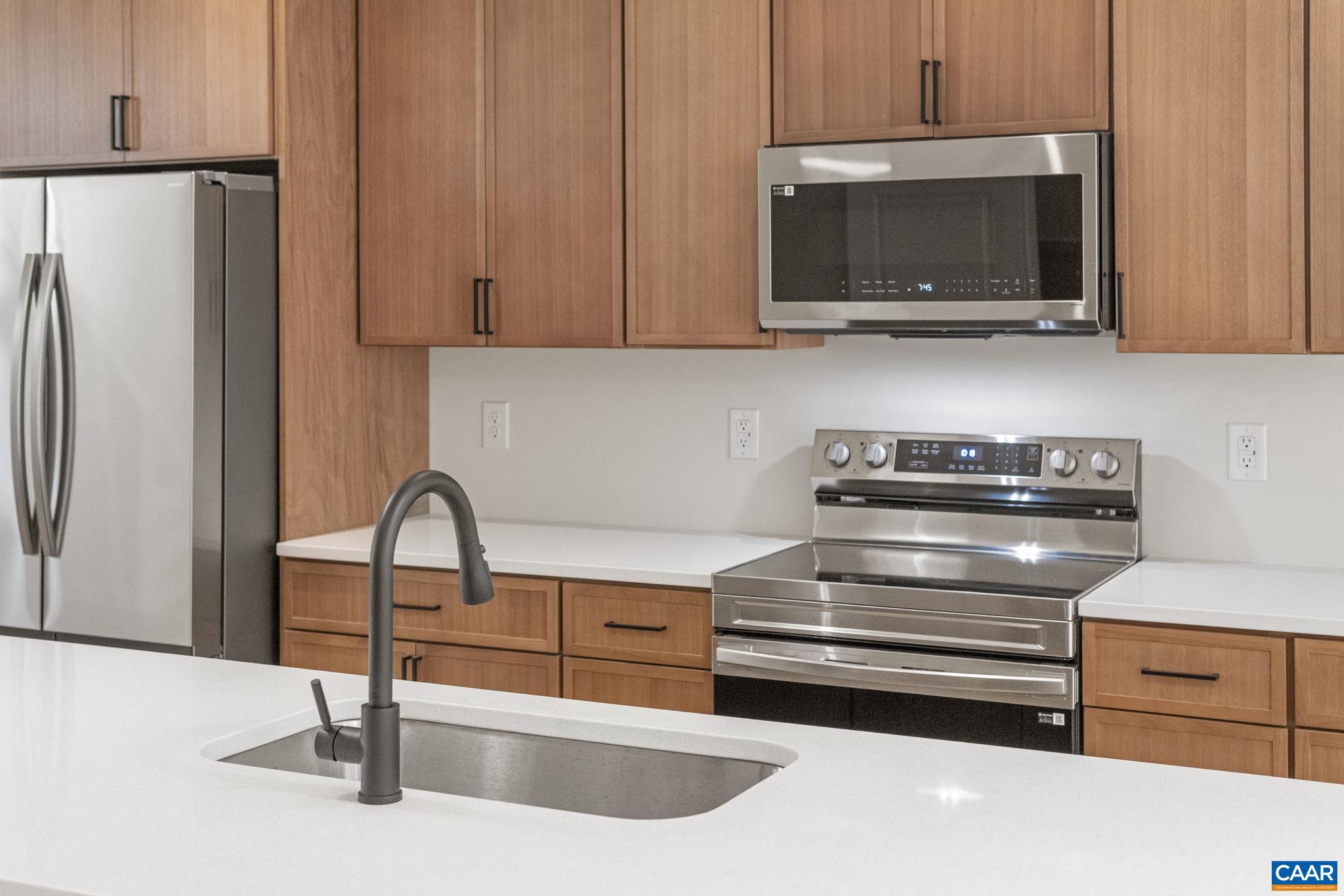 LAKE MONTICELLO - Residential