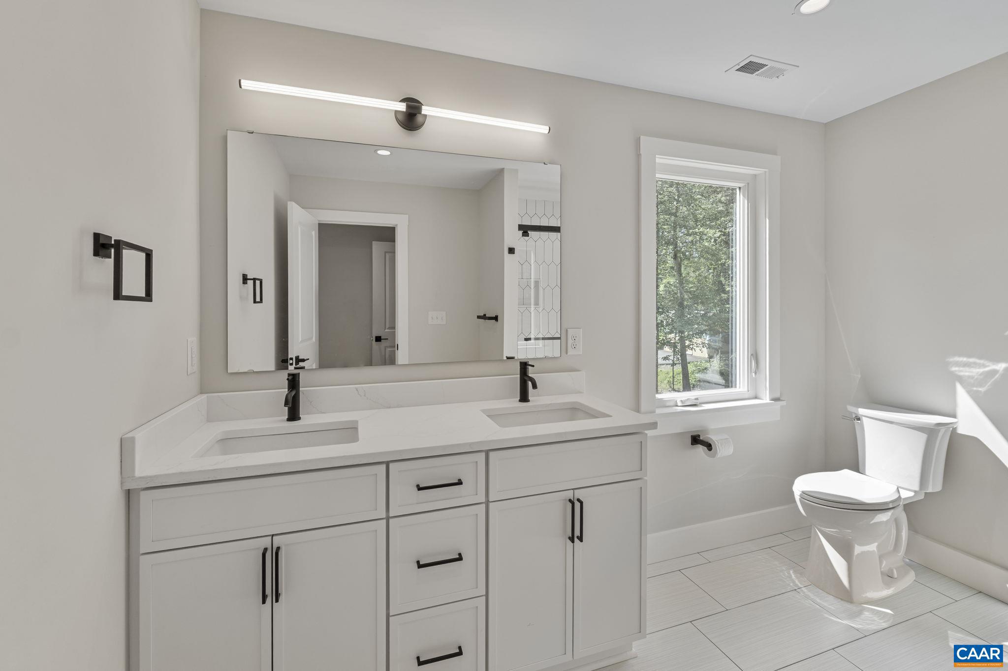 LAKE MONTICELLO - Residential