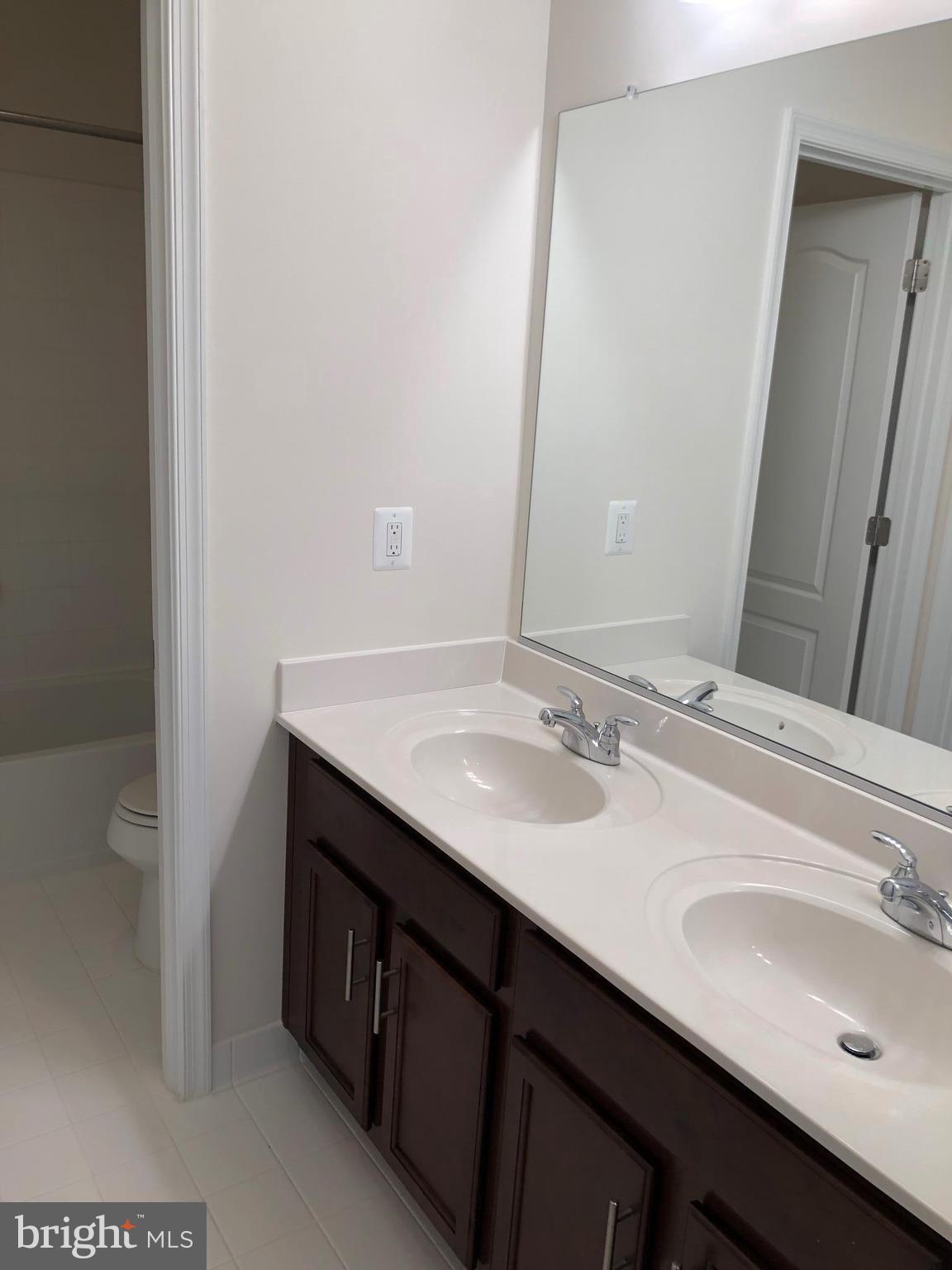 BRAMBLETON LANDBAY 3 - Residential Lease