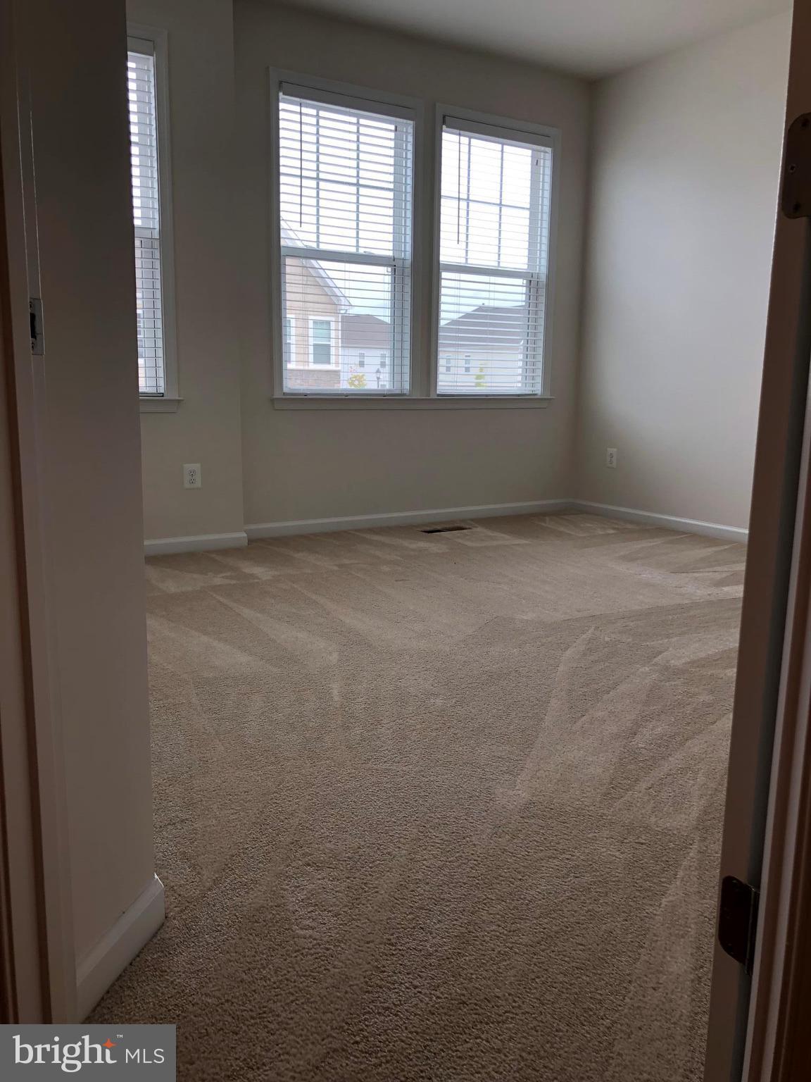 BRAMBLETON LANDBAY 3 - Residential Lease