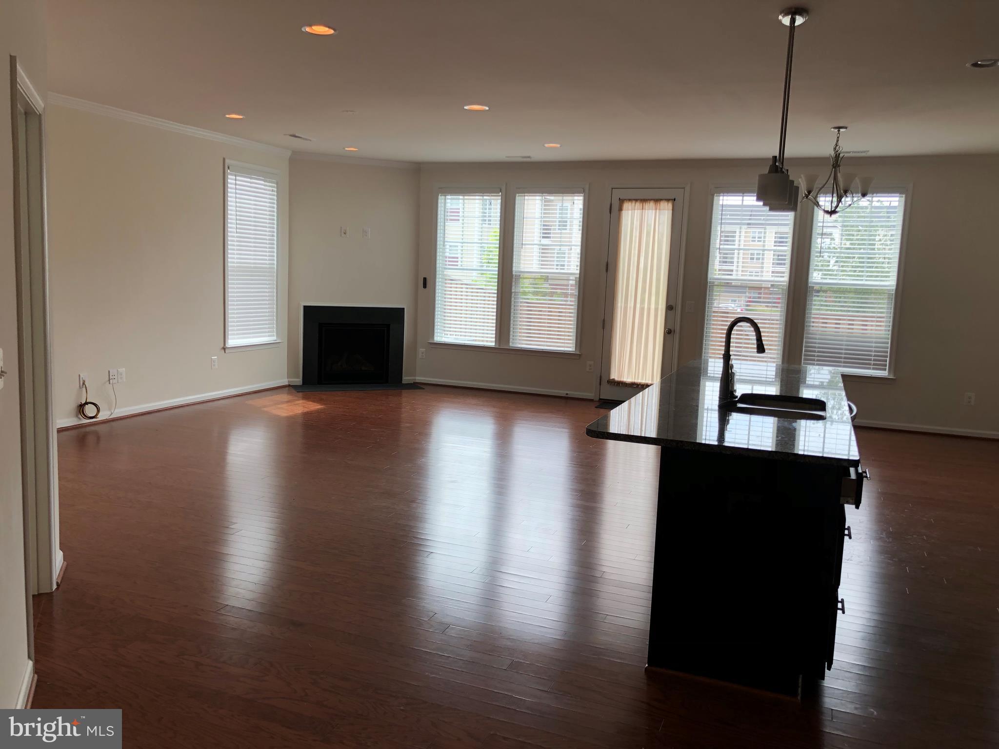 BRAMBLETON LANDBAY 3 - Residential Lease