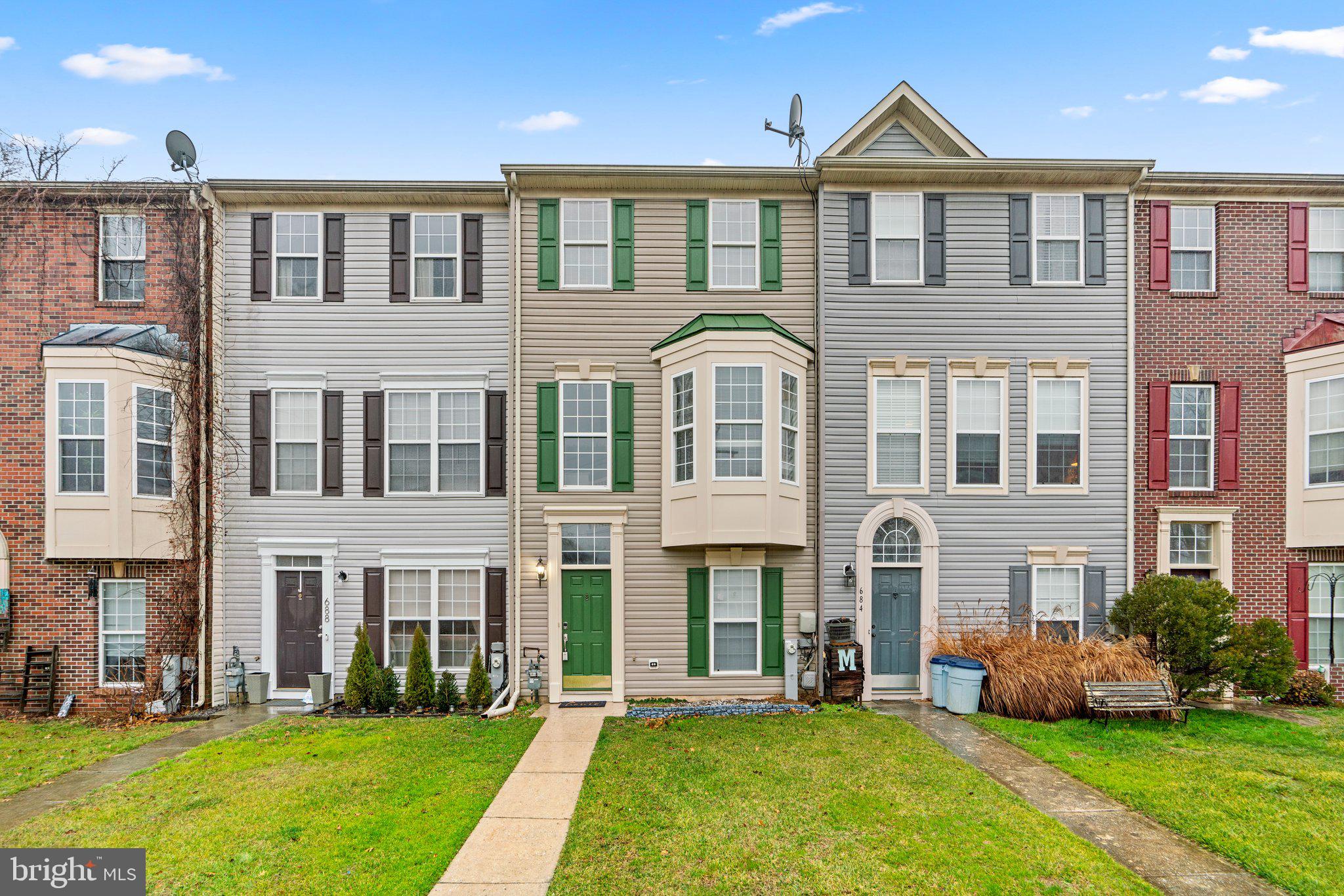 CARROLLWOOD MANOR - Residential