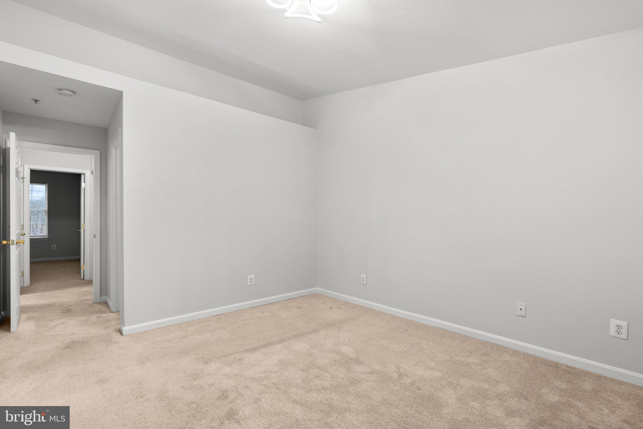 CARROLLWOOD MANOR - Residential